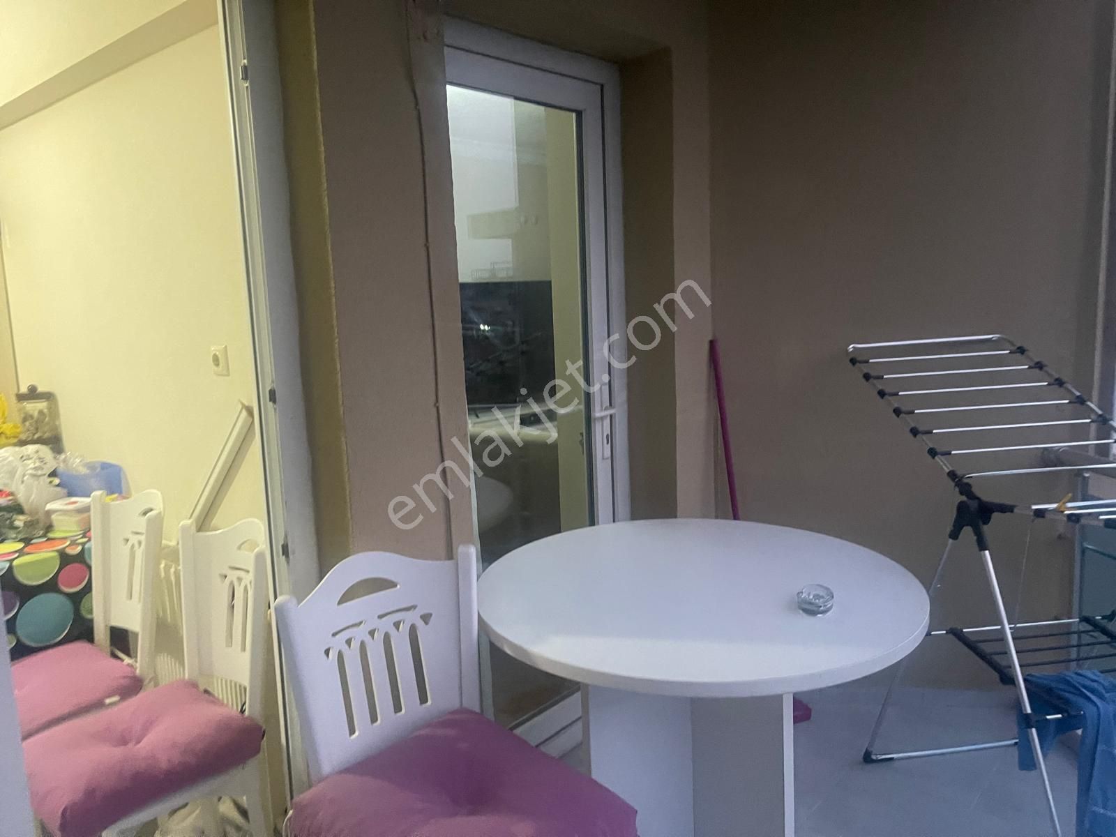 Karabağlar Tahsin Yazıcı Satılık 3+1 Ebeveyn Banyolu Oda - Görsel 8