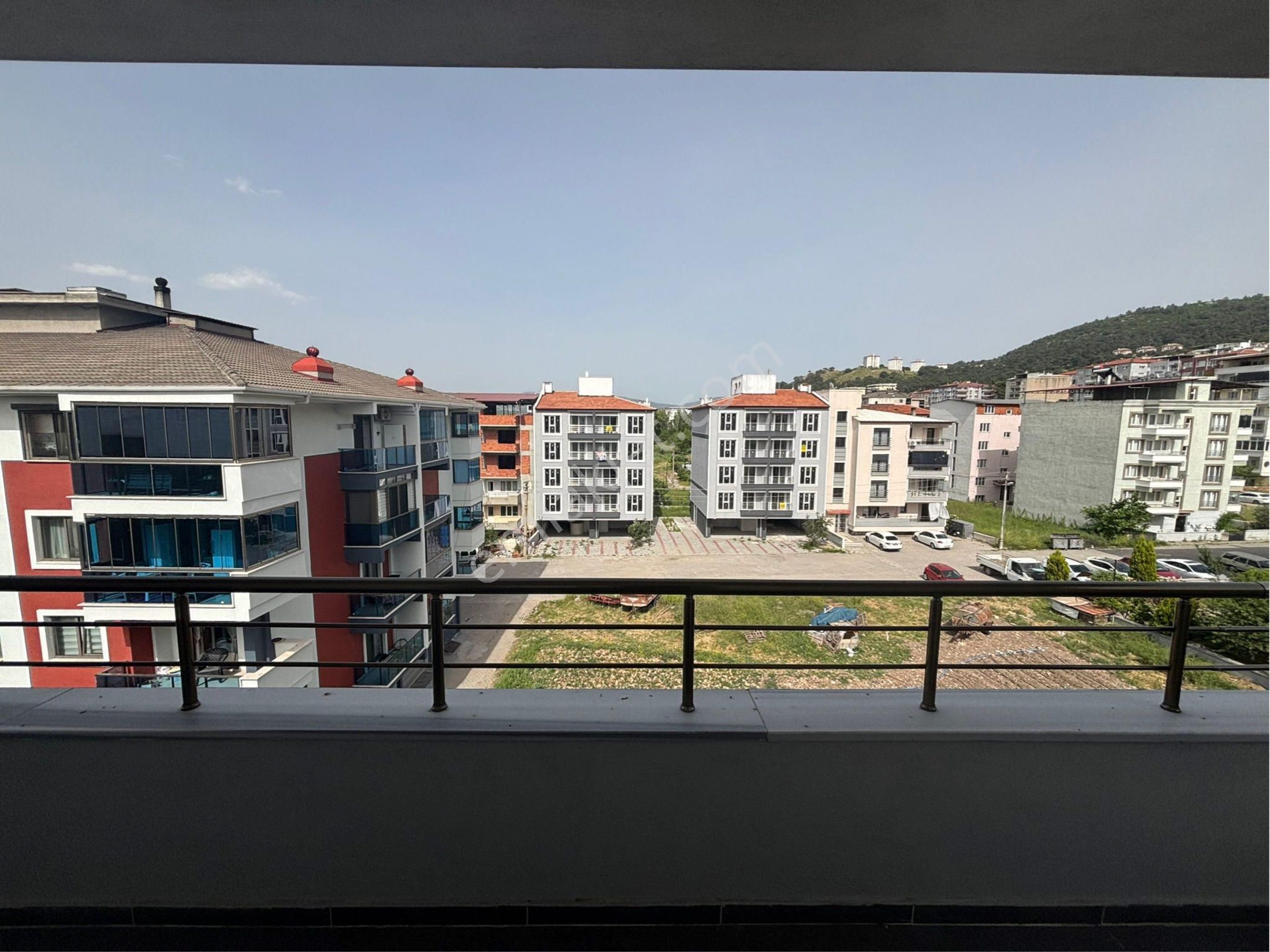 Manisa Soma Güvenler Emlaktan Fergöz Mevkii 2+1 4, Kat Asansorlu Doğalgaza Uyumlu Satılık Sıfır Dair