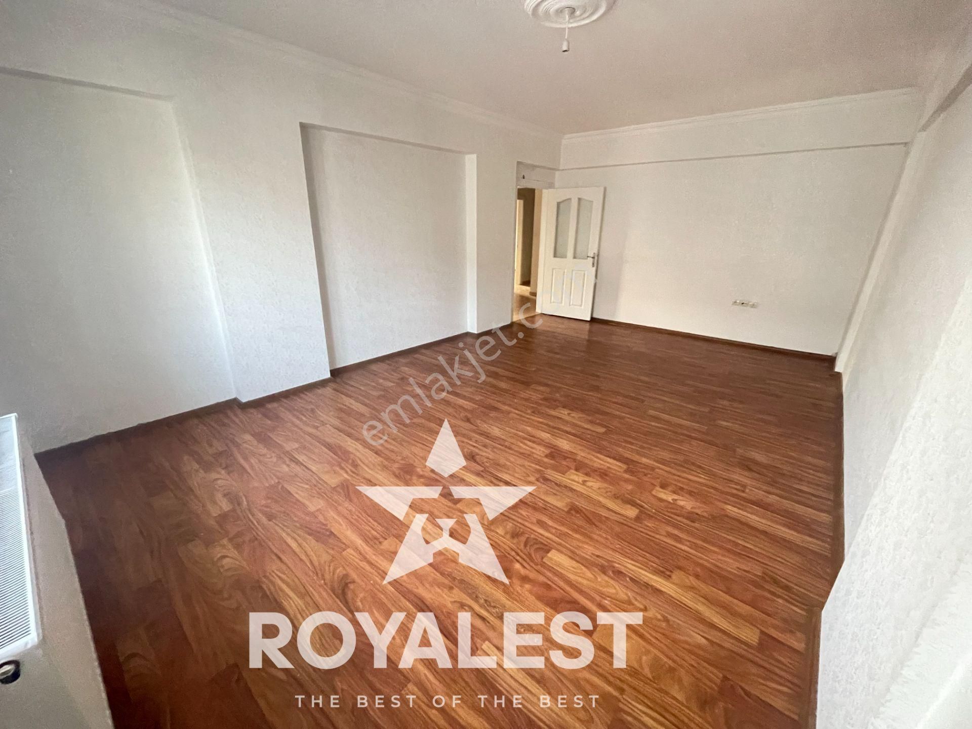 Royalestten Defalife Yakınında Taşınmaya Hazır Geniş Ara Kat 3+1