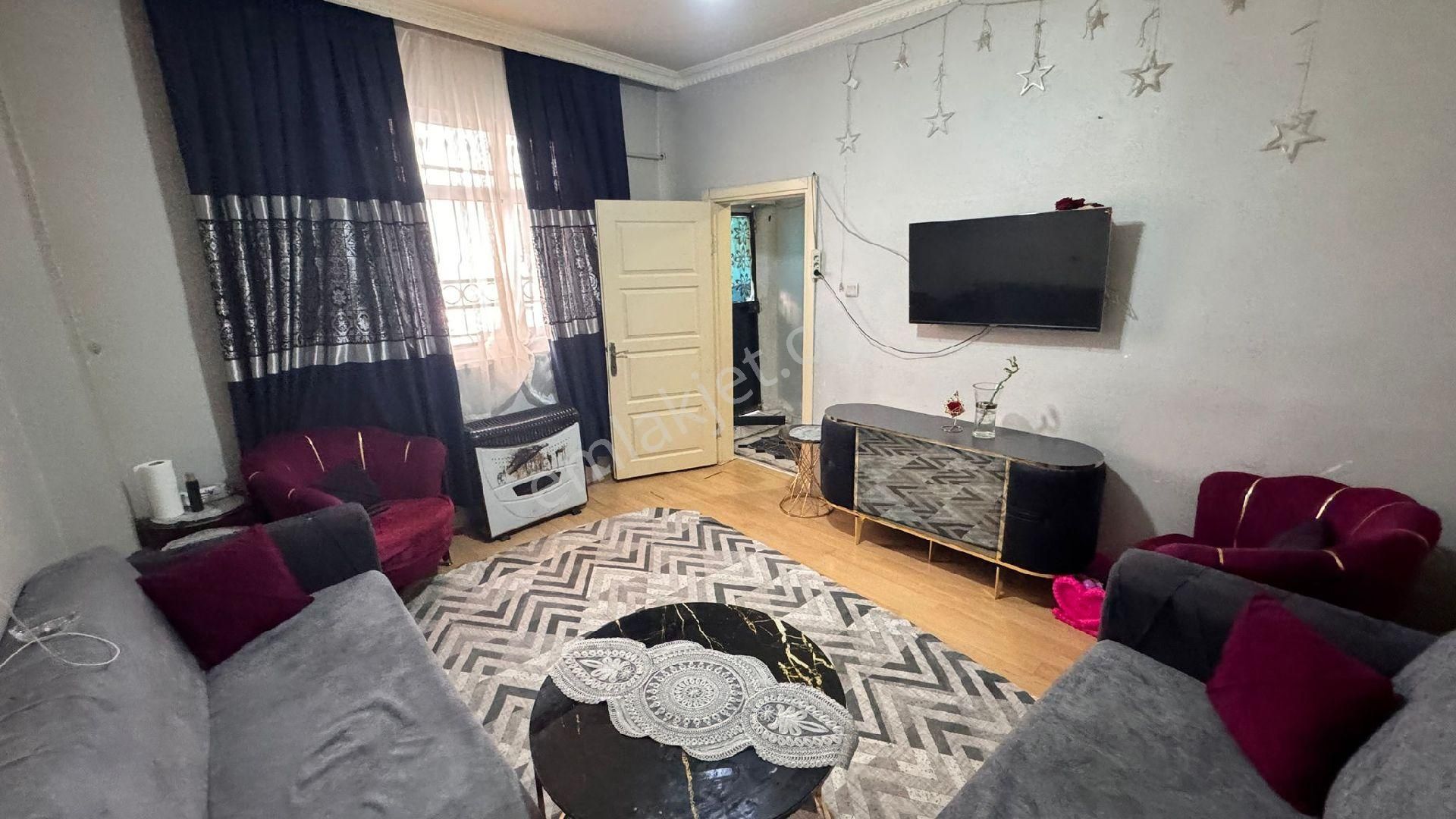 Ülgen İnşaattan Sultangazi Esentepe Mahallesinde 1+1 Satılık Giriş Daire Acill
