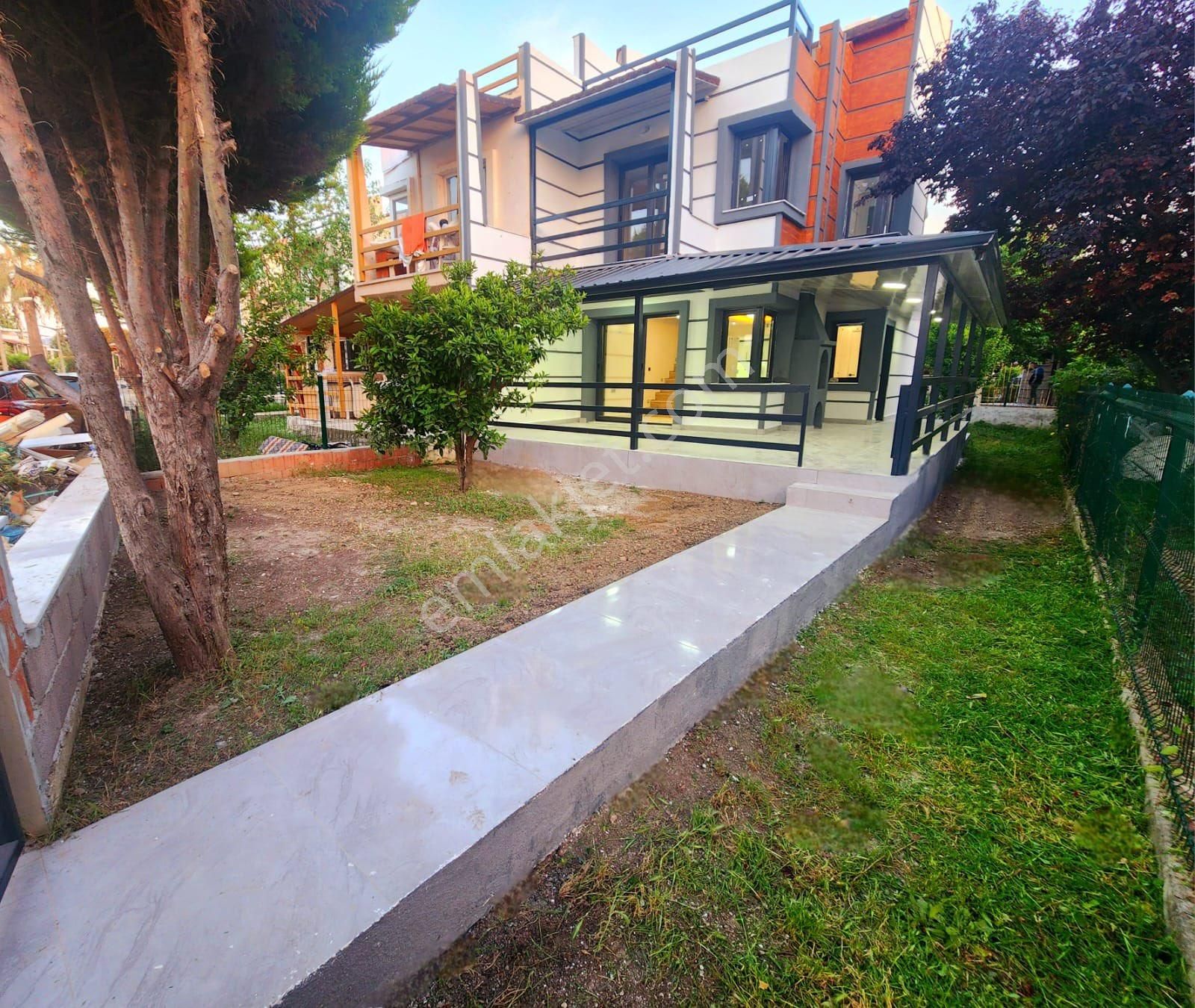 Kuşadası Davutlar Sahilinde Denize 200 Metre Mesafede Masrafsız Yazlık