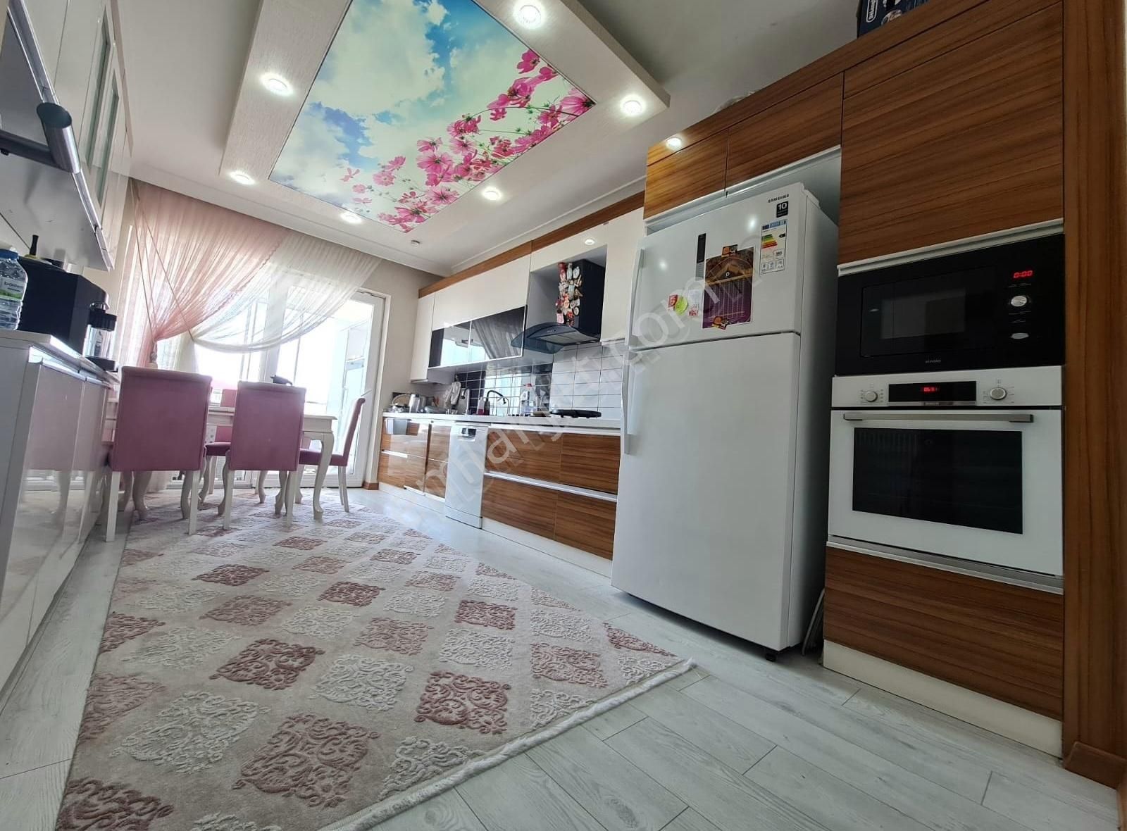 Ahimesud Bulv. Üzeri Kent Konseyi- Site İçerisinde 4+1 Satılık