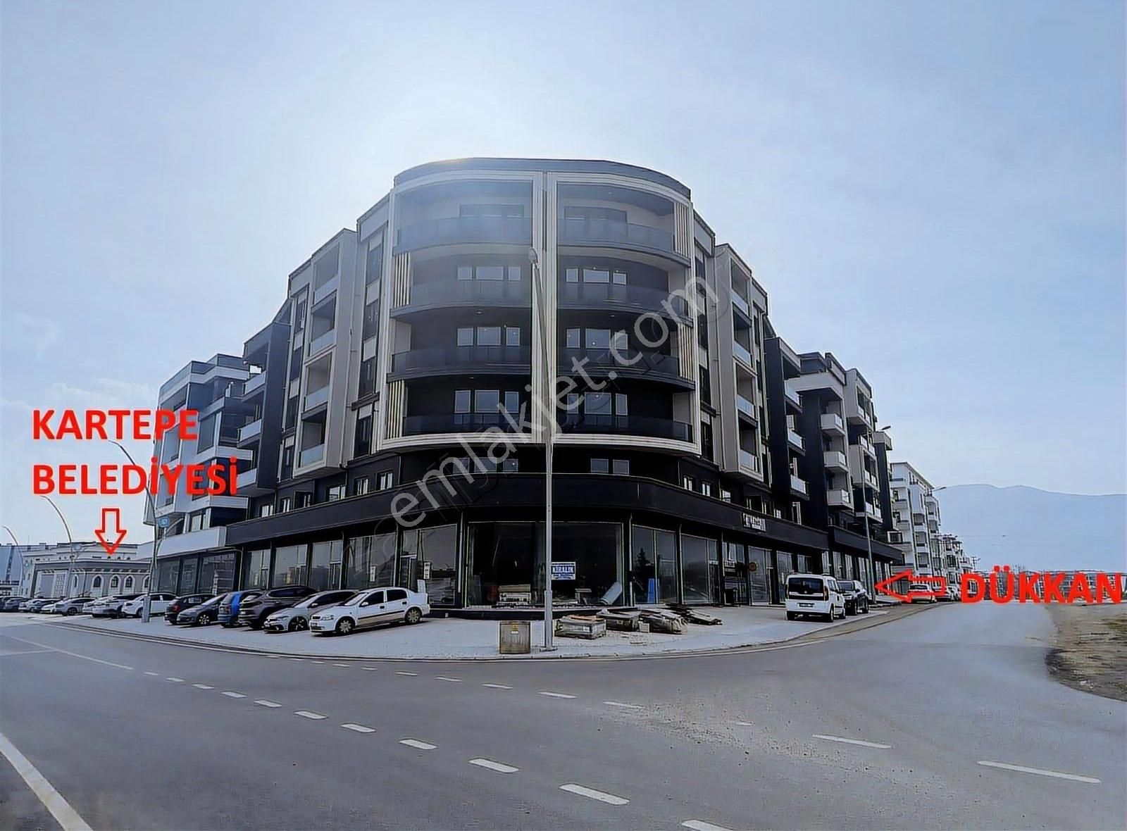 Akyüz Gayrimenkul'den Fsm Mahallesi'nde Kiralık Dükkan