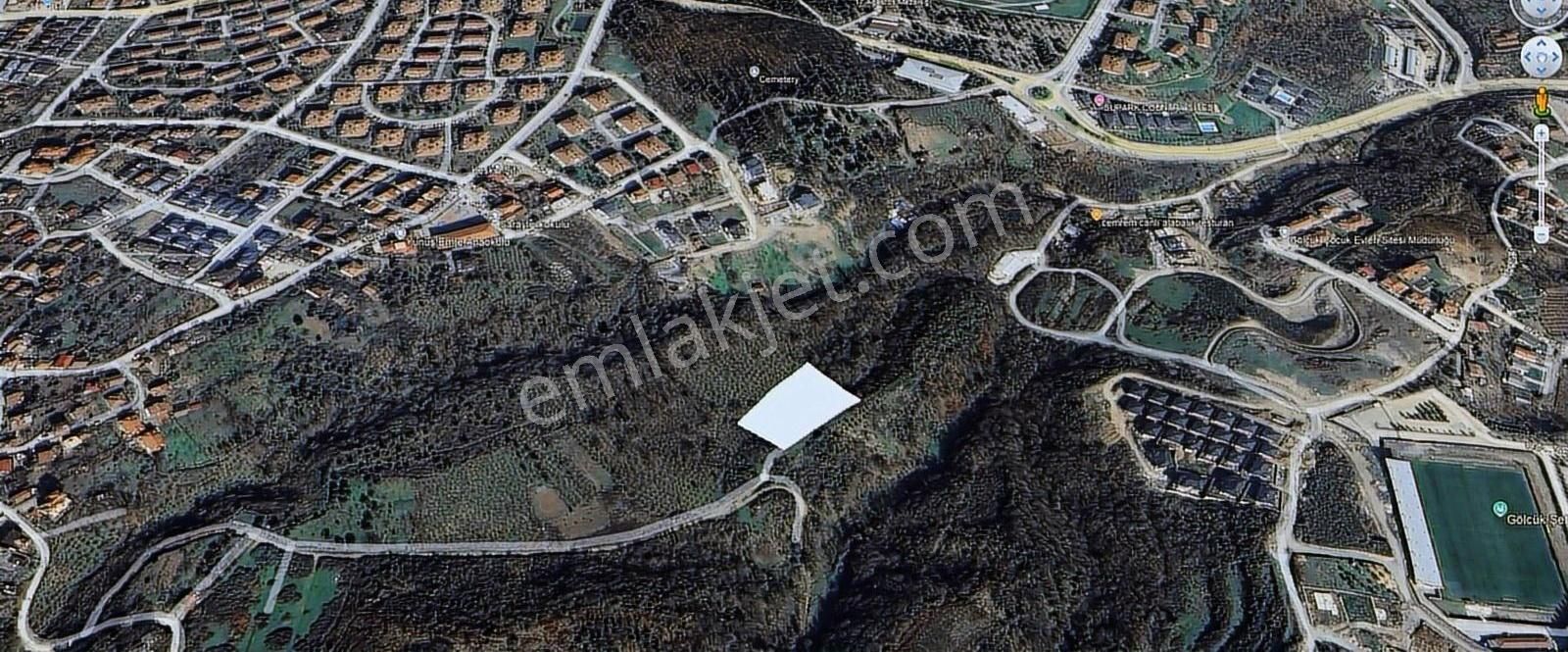 Akyüz Gayrimenkul'den Gölcük Yunusemre Mahallesinde Satılık Arsa