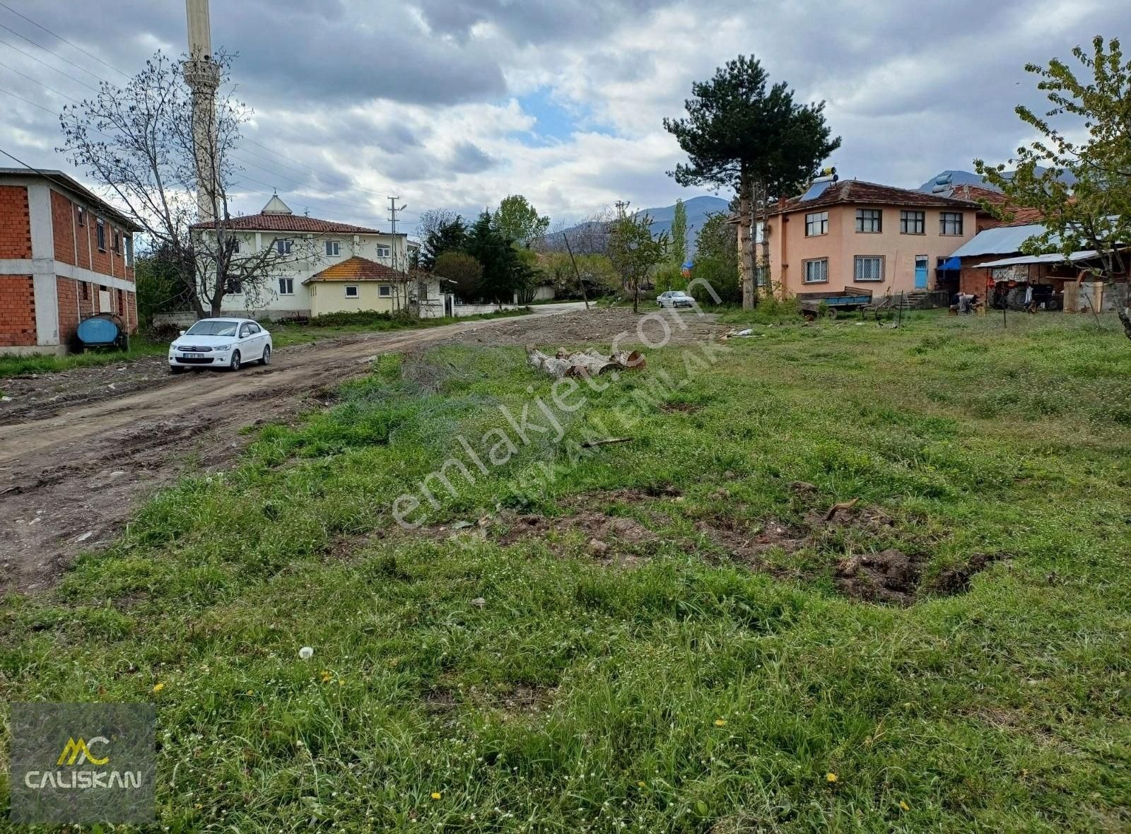Büyükyıldız(birep) Kanal Altında Satılık 1206 M2 Tek Tapu Tarla