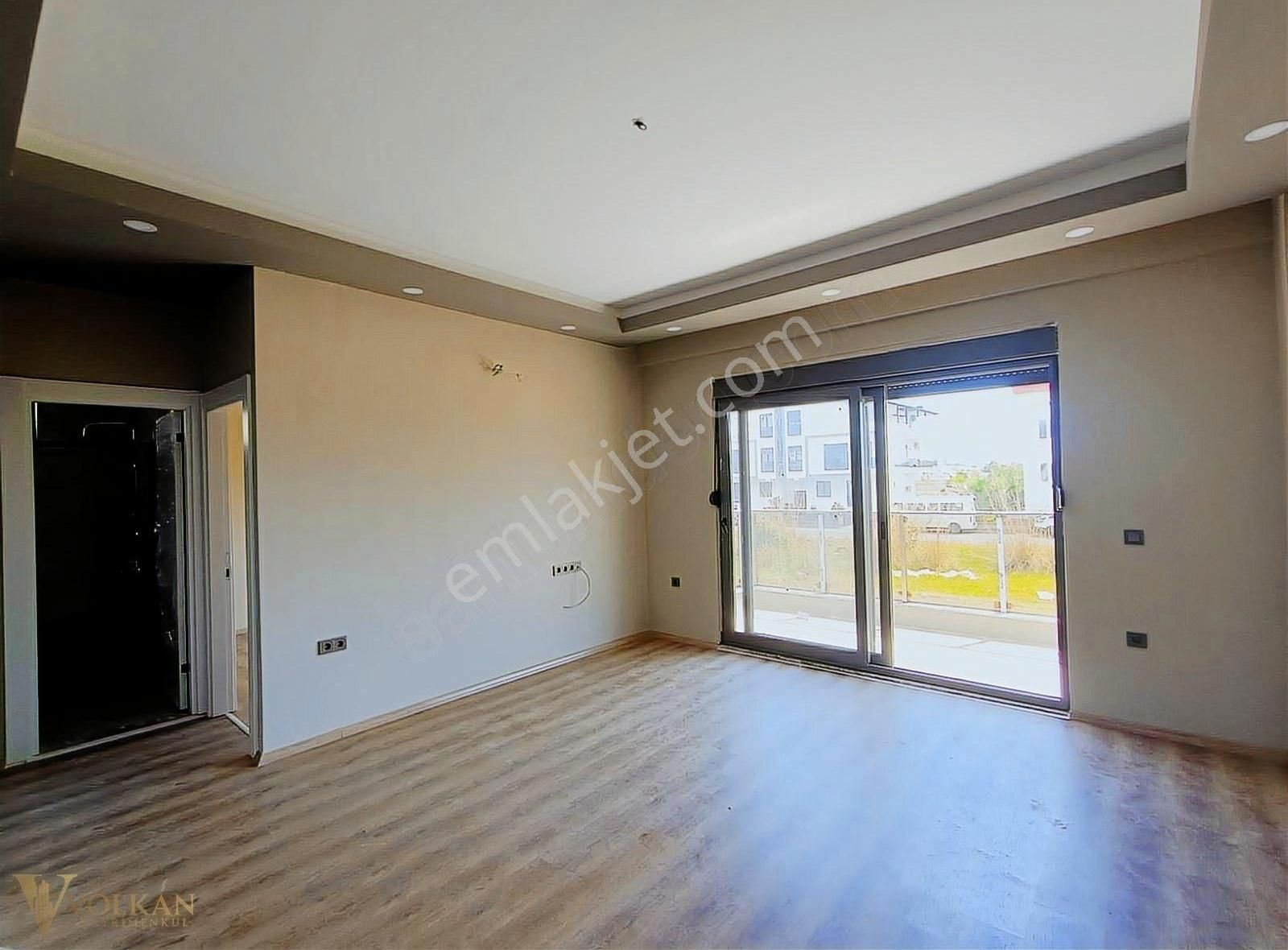 Denize Yakın Sıfır Satılık 1+1 Daire Ilıca'da