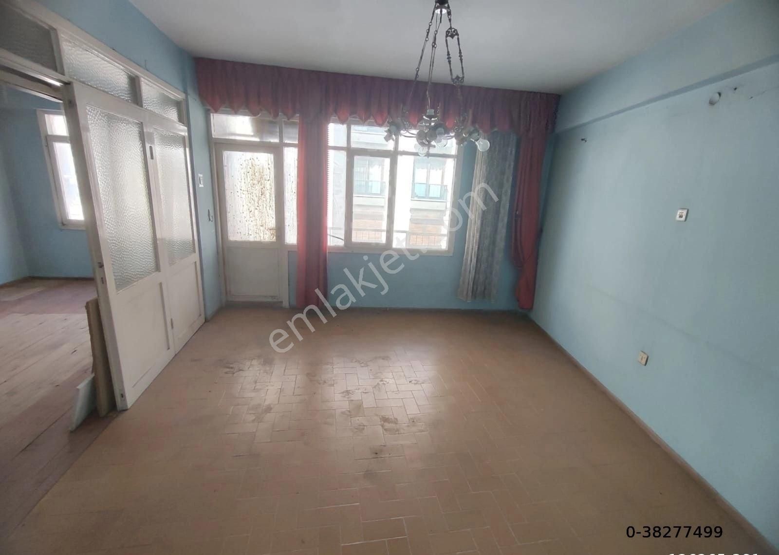 Yıldız Caddesi Üzerinde 3+1 Ön Cephe Yatırımlık Satılık Daire