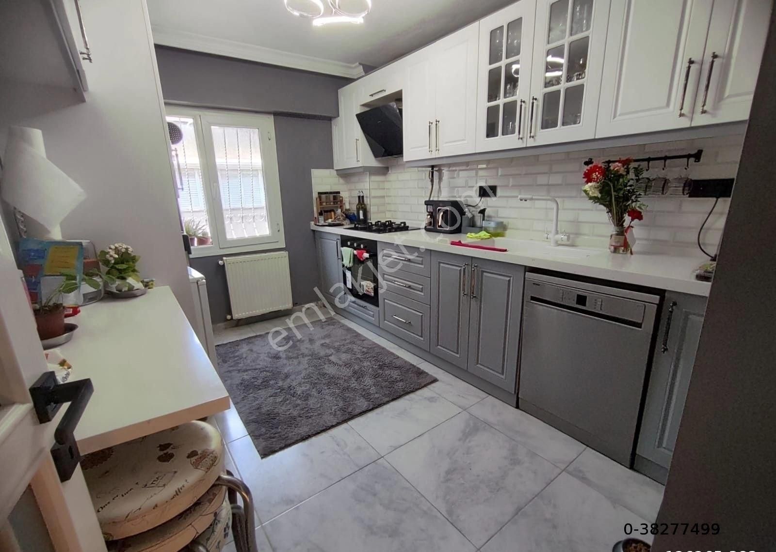 Ordu Caddesi Yan Sokağında 2+1 Asansörlü-otoparklı Daire