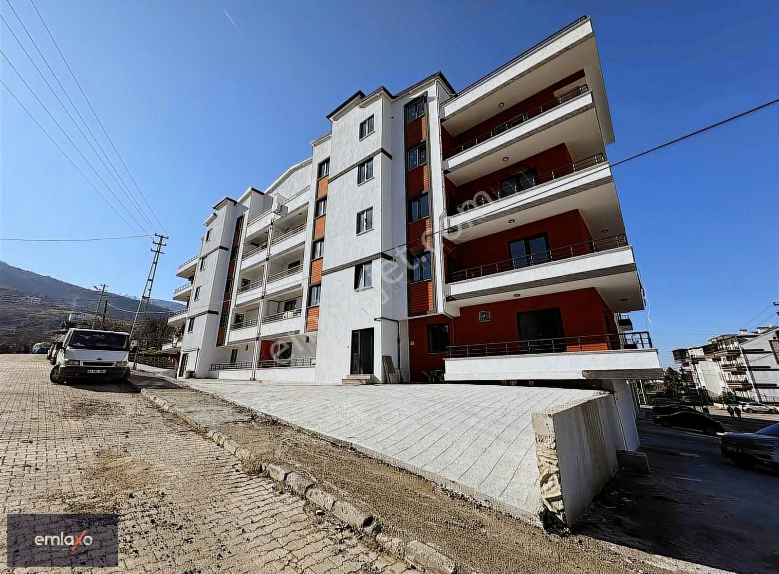 Başiskele'de Ara Kat 3+1 Kiralık Daire