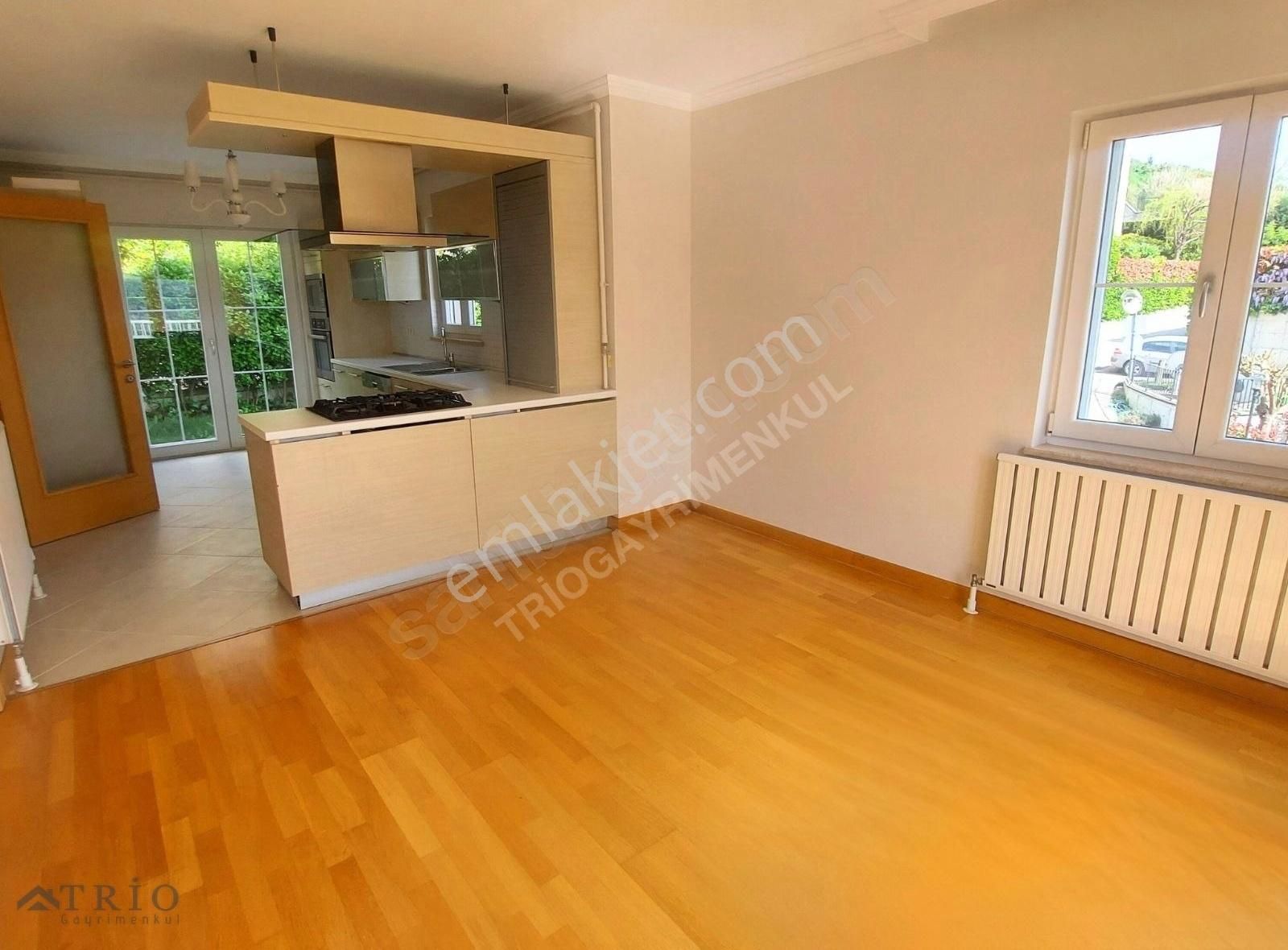 Bahçeşehir Eston Şehir 2.mahalle Köşe Boş 3+1 Satılık Villa