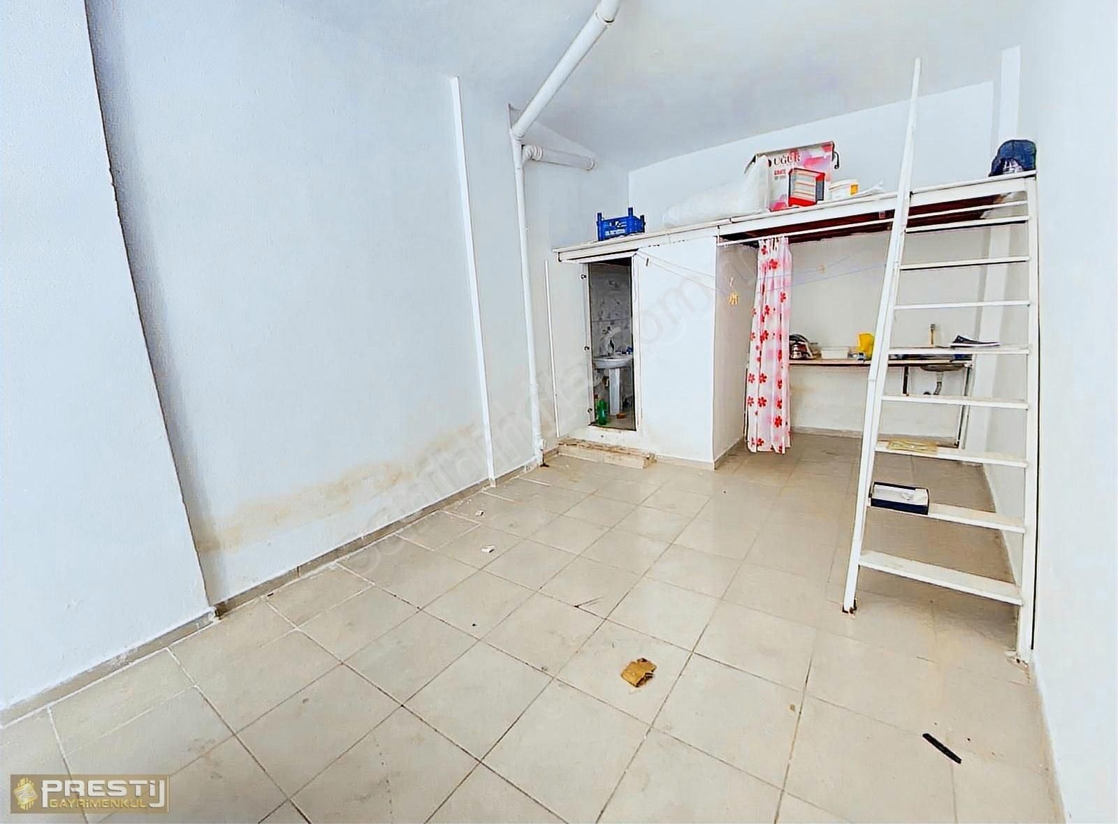 Prestij'den Kültür'de Yeni Belediye'ye Yakın 50m2 Satılık Dükkan