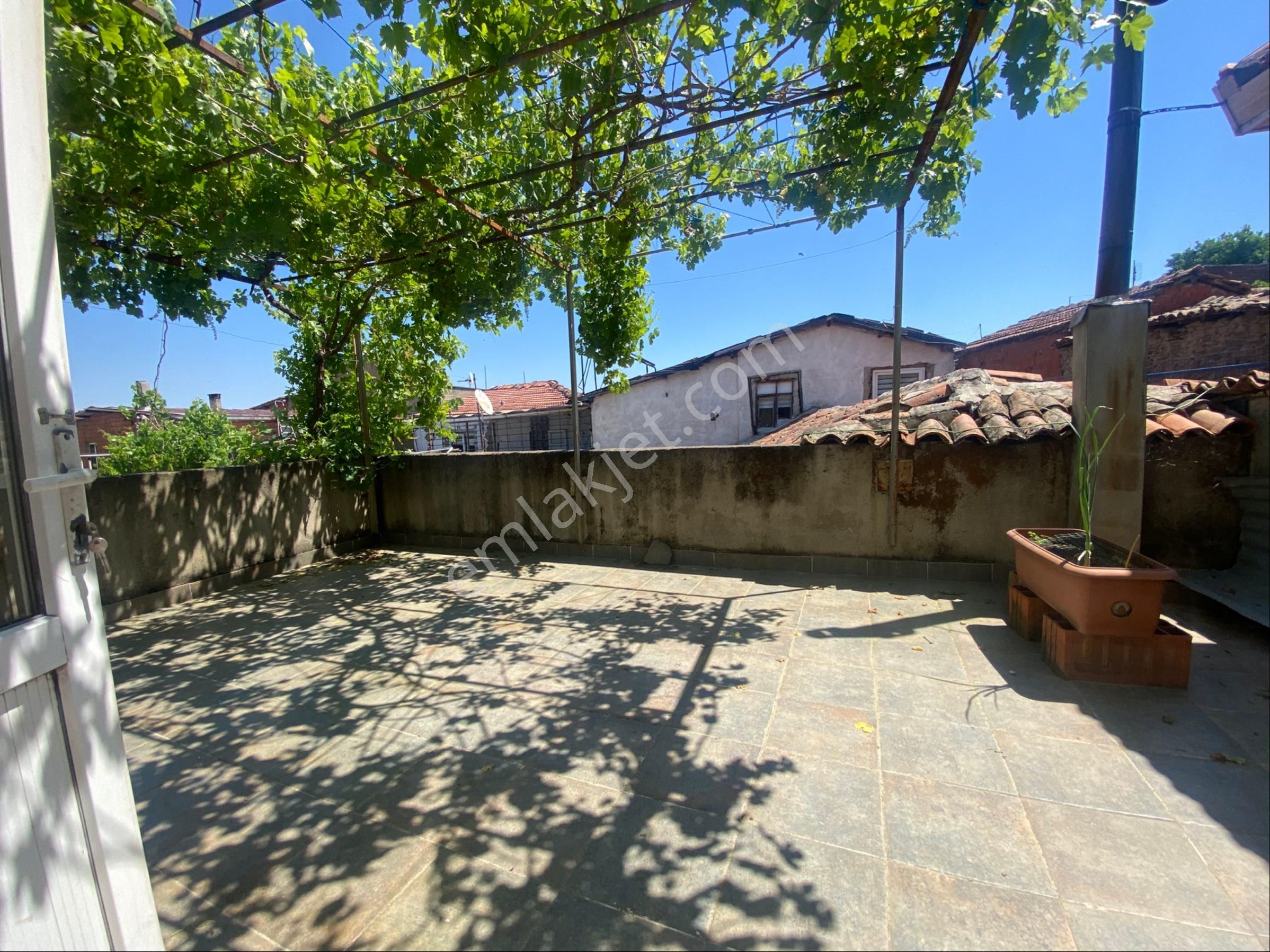 Tire Şahin Gayrimenkulden Satılık 6+1 Müstakil Ev - Görsel 12