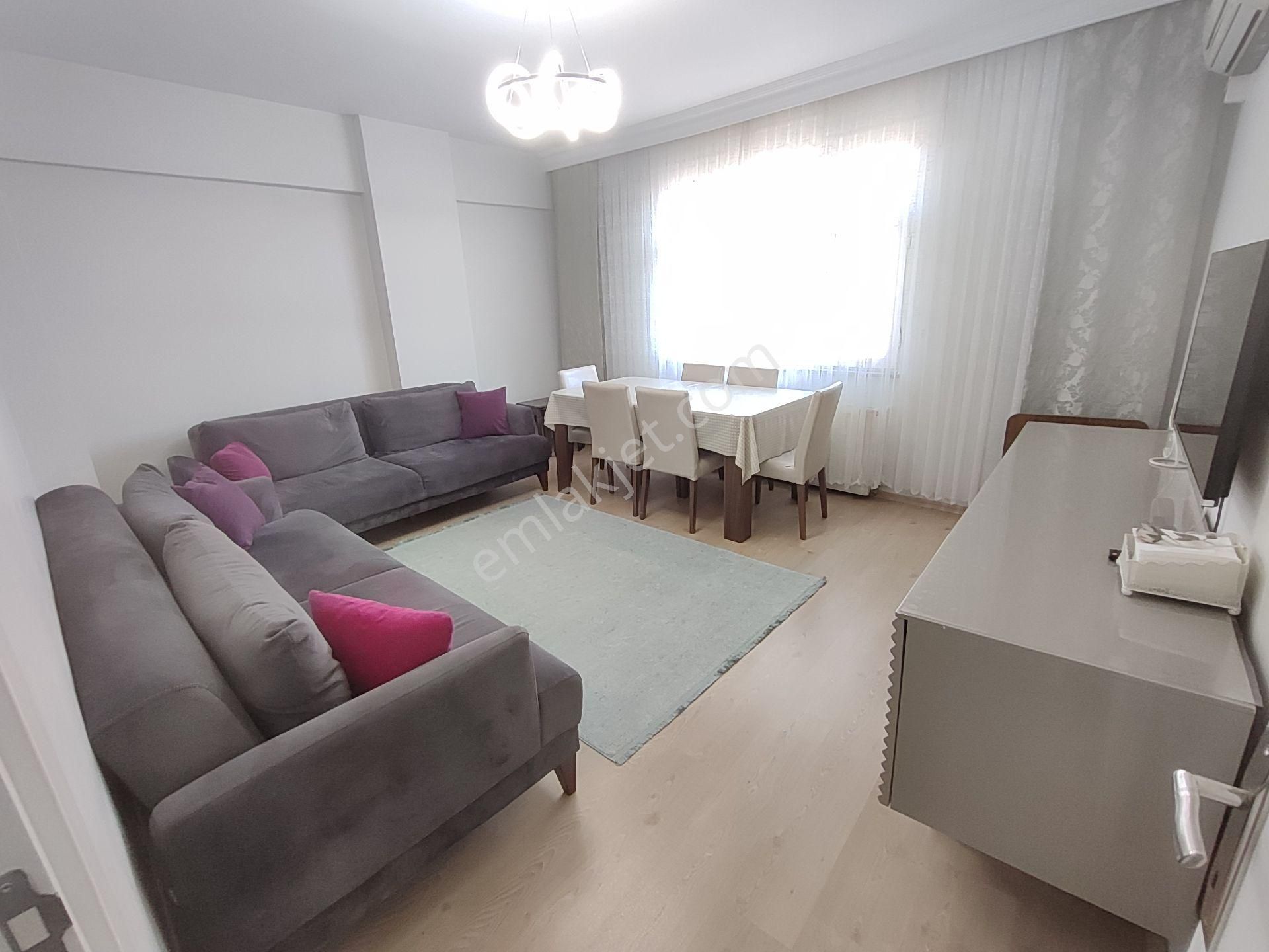 Güngören Camlıkahve'de Asansörlü 3+1 Full Yapılı Satılık Daire