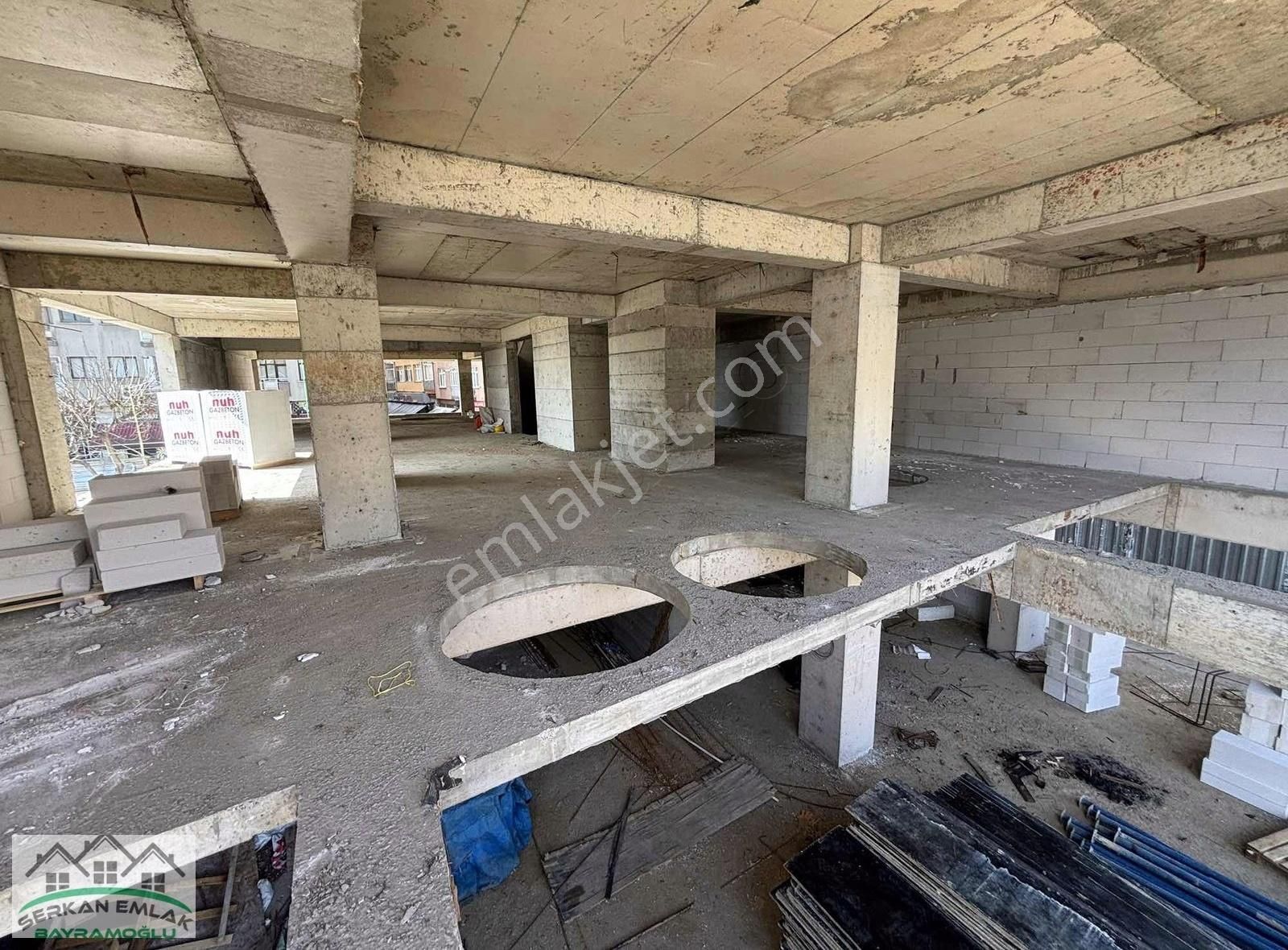 Pendik Sahilde Cadde Üstü 780 M2 Kurumsala Mahmut Demir Den