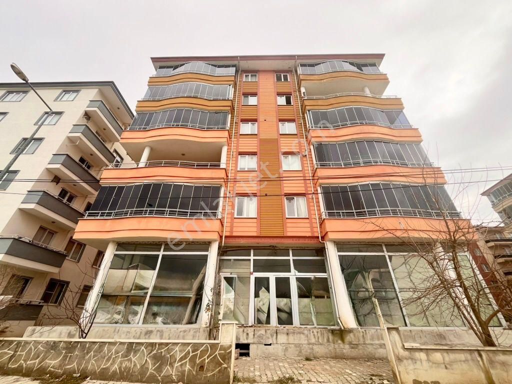 Yükselden Kadıköyde Haftanın Fırsatı! Satılık Ön Cephe 3+1 Daire
