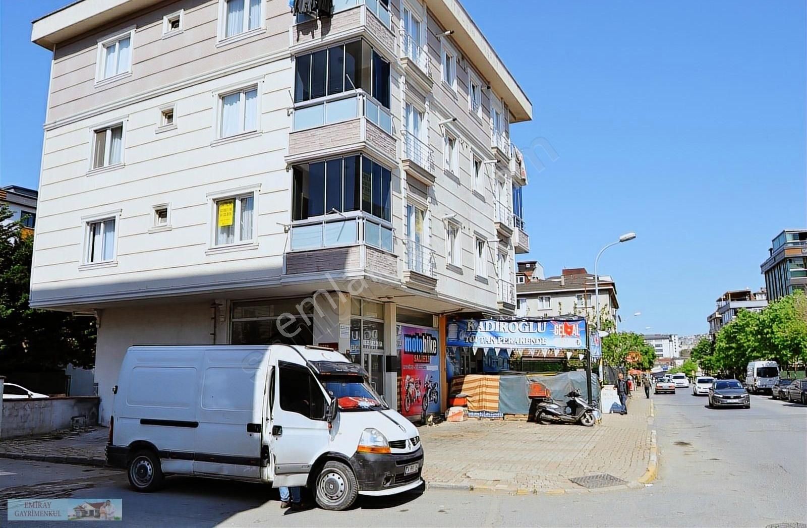 Açık Otoparklı Ebeveyn Banyolu İskanlı Ulaşım Sorunu Yok 2+1