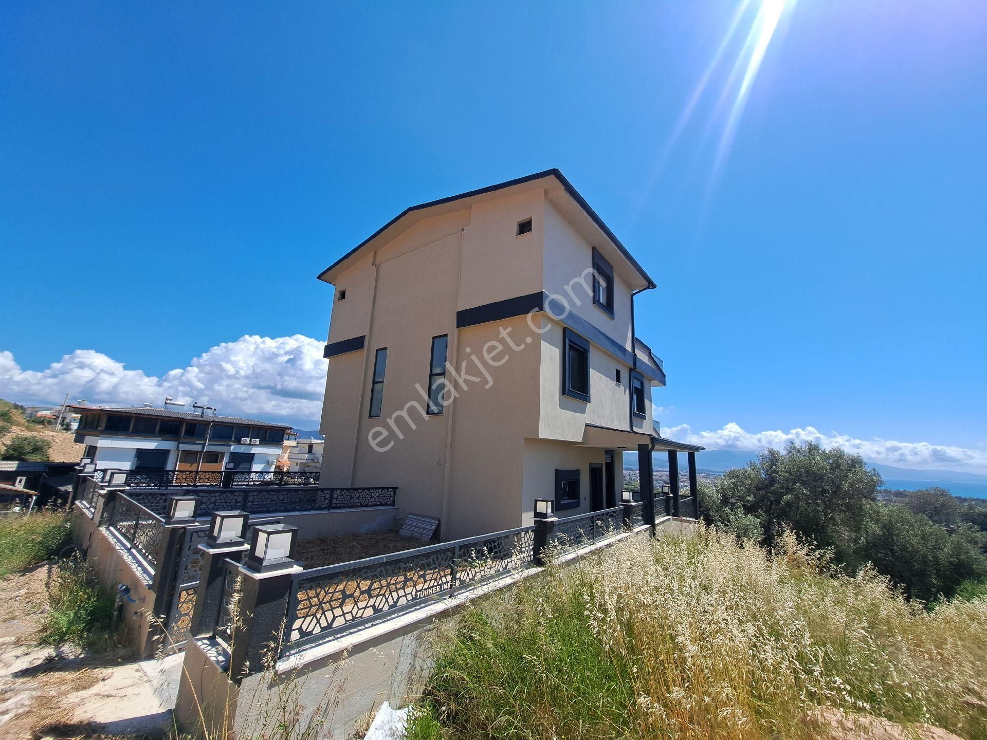 İzmir Seferihisar Ürkmez Atatürk Mahallesin De Satılık 3+1 Villa