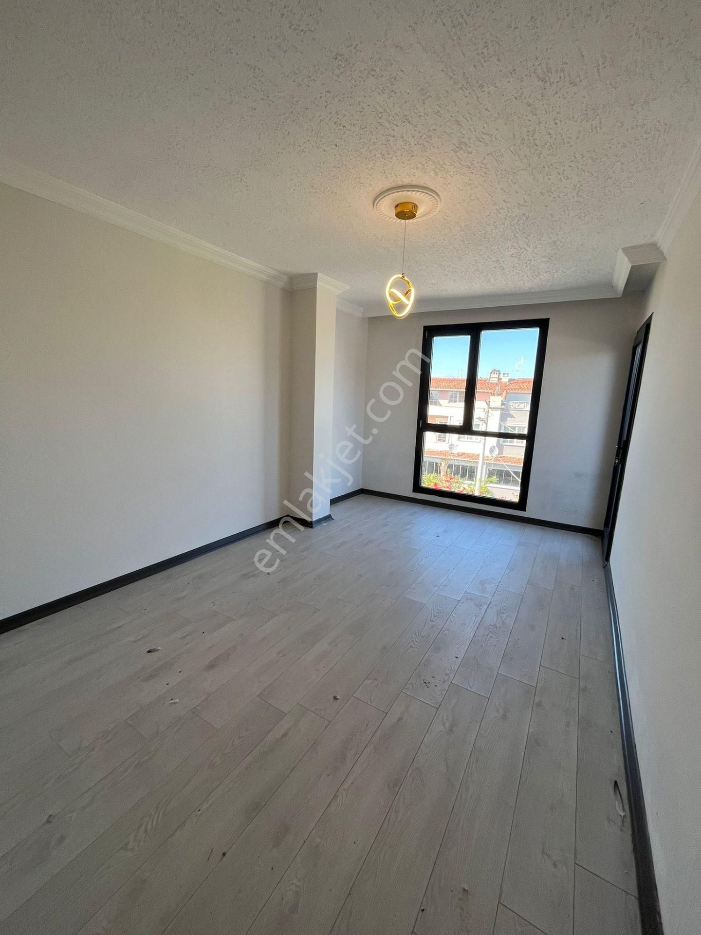 Ata Gayrimenkul'den Sahile Yakın Merkezde 5+1 Lüks Villa - Görsel 34