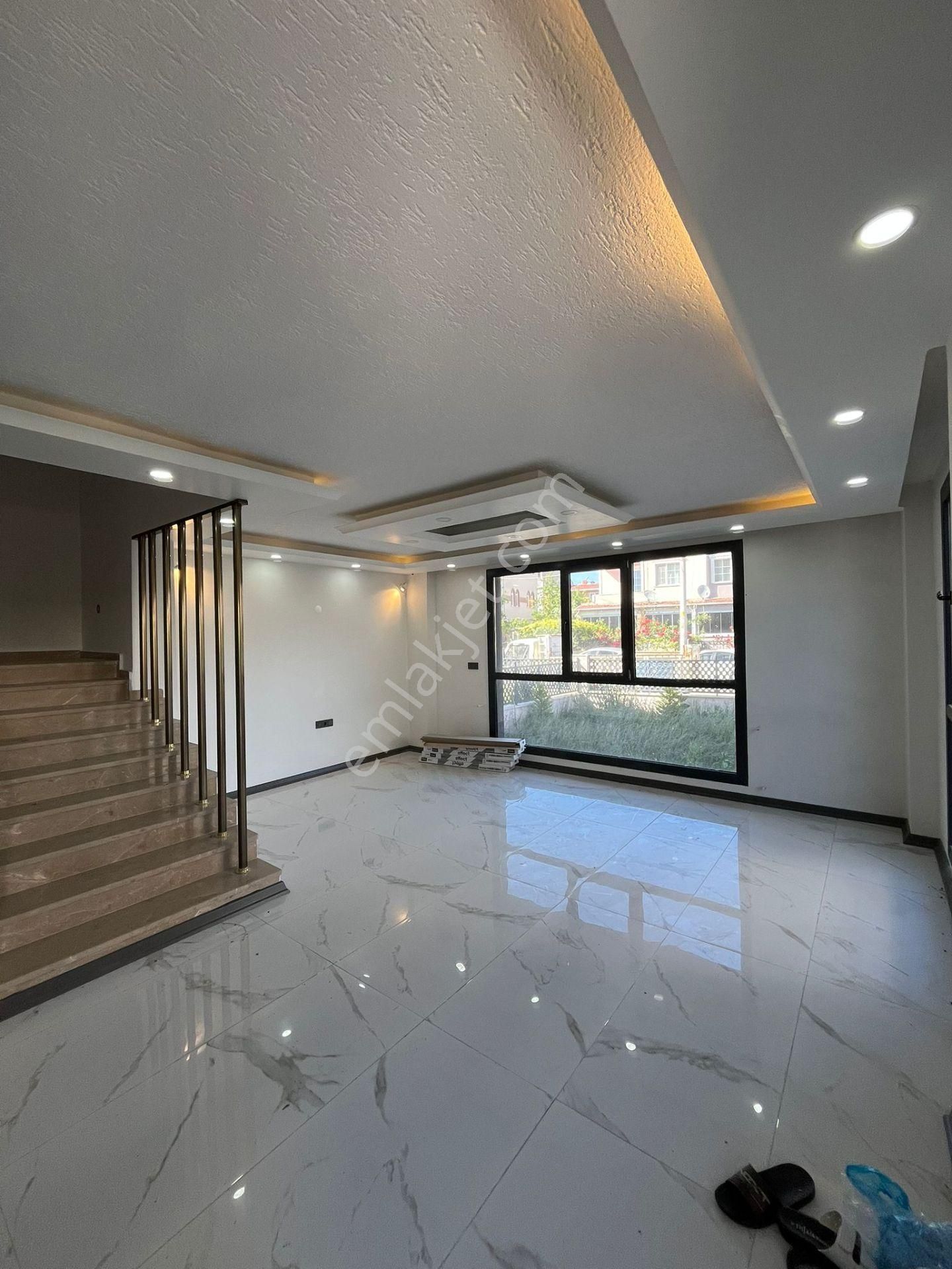 Ata Gayrimenkul'den Sahile Yakın Merkezde 5+1 Lüks Villa - Görsel 7