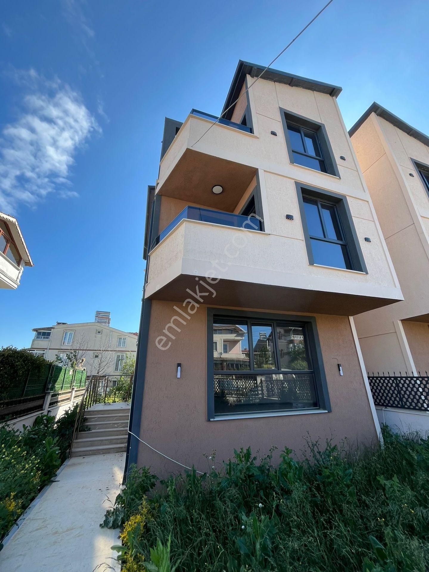 Ata Gayrimenkul'den Sahile Yakın Merkezde 5+1 Lüks Villa - Görsel 6