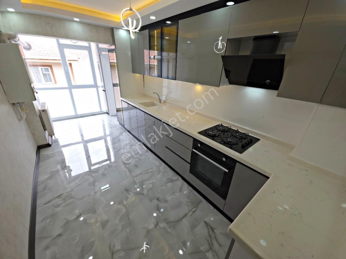 Sincan Selçuklu Mah 3+1 Şık Tasarımlı Daire