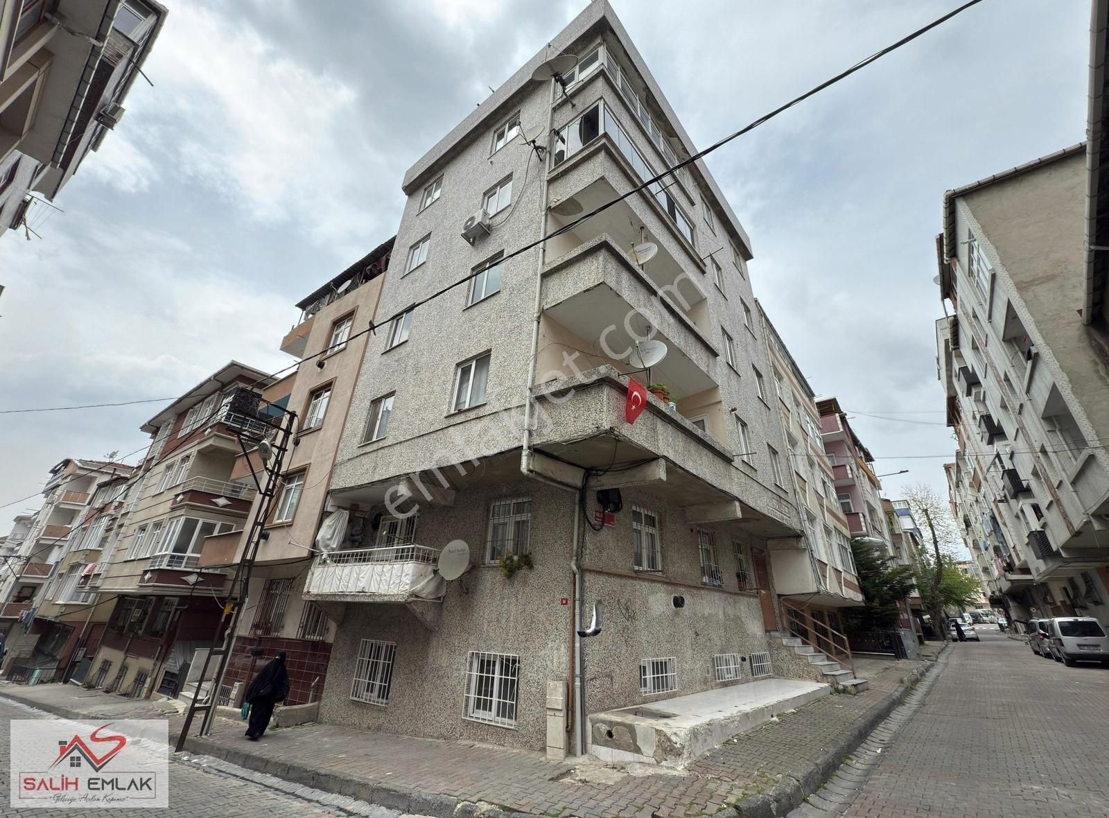 Salih Emlak Tan Molla Gürani Camii Yakını 2+1 Masrafsız Daire