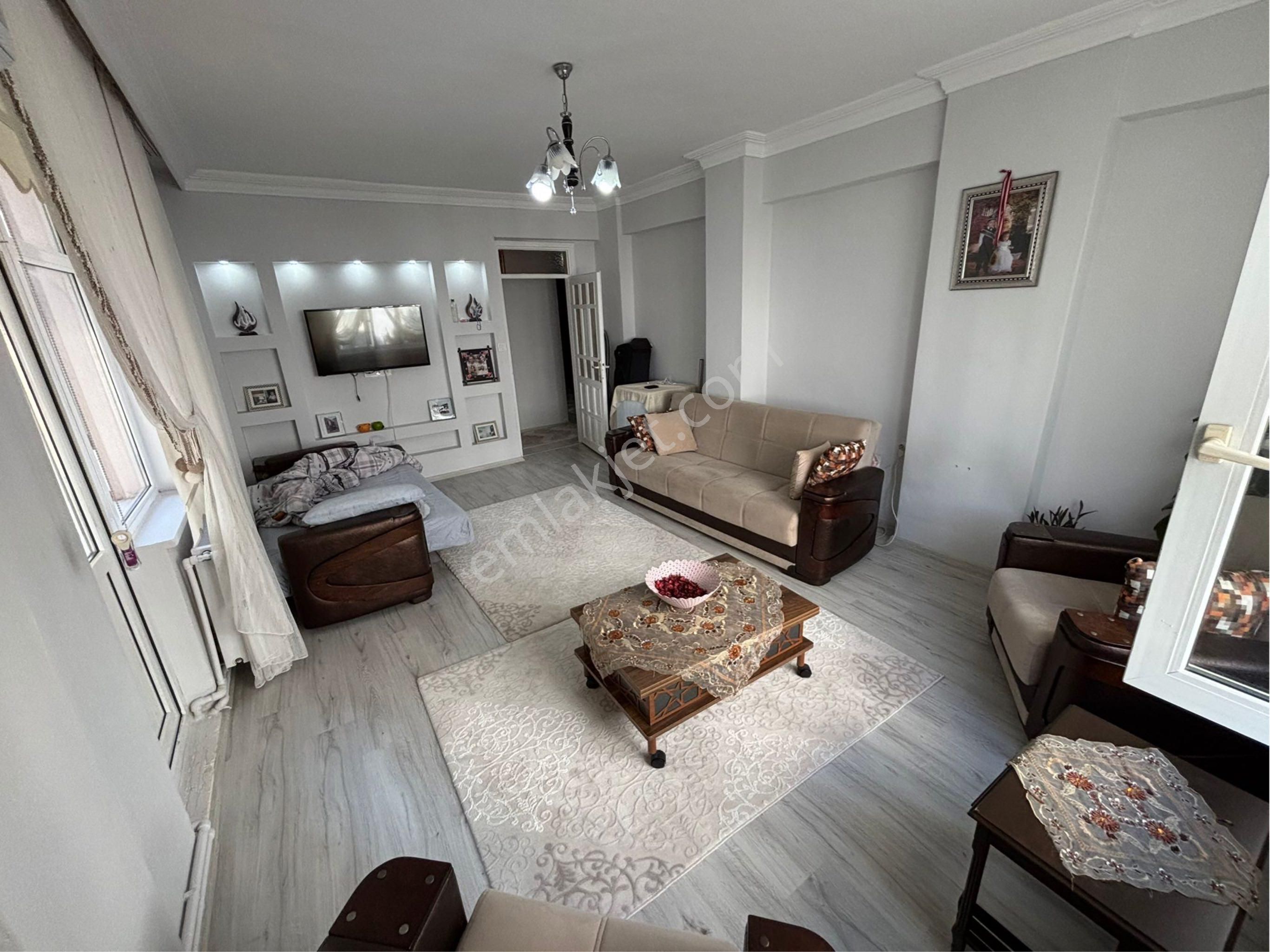 Furkan Emlaktan Fevziçakmak Mah 3.kat 2+1 100m2 Doğalgazlı Krediye Uygun Fırsat Daire