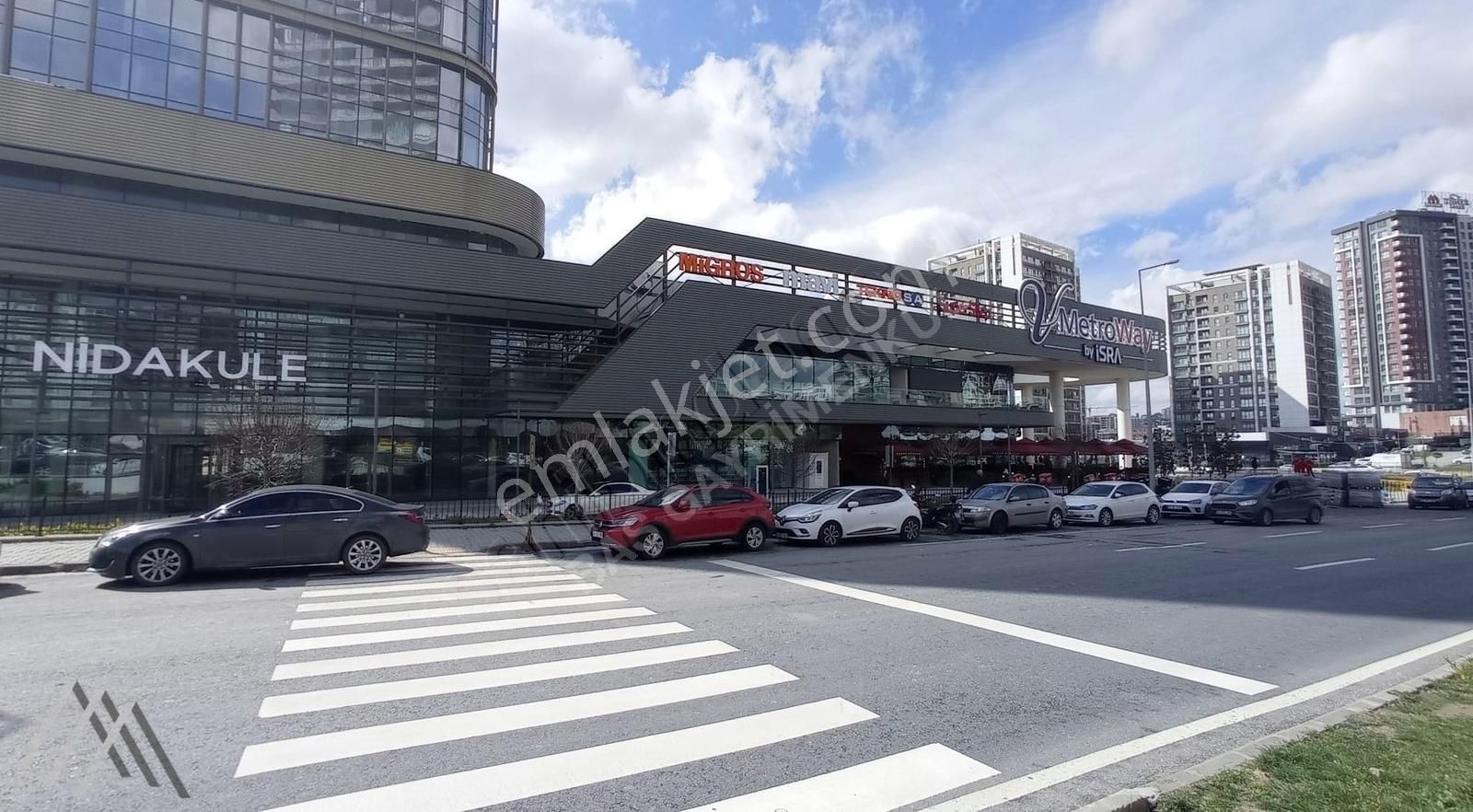 Baş Gayrimenkulden Metroway Avm'de 30m2 Satılık Dükkan Mağaza