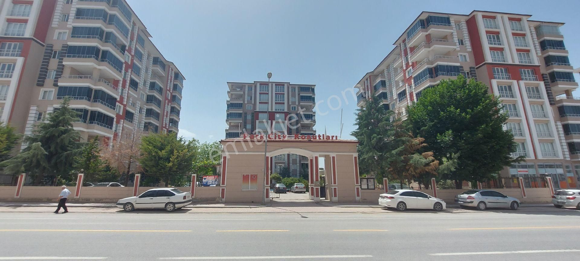 Değer'den Bostanbaşı Çiftlik Cad. Çevreyoluna Yakın 3+1 Ara Kat Daire