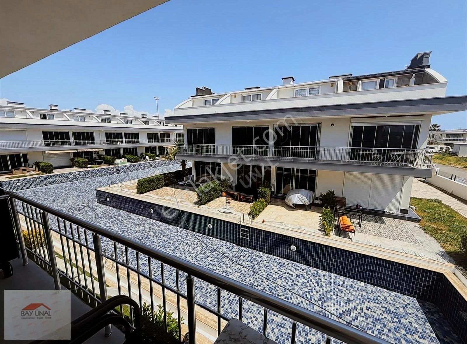 Özellikli Site İçi Havuzlu Çift Banyolu Satılık