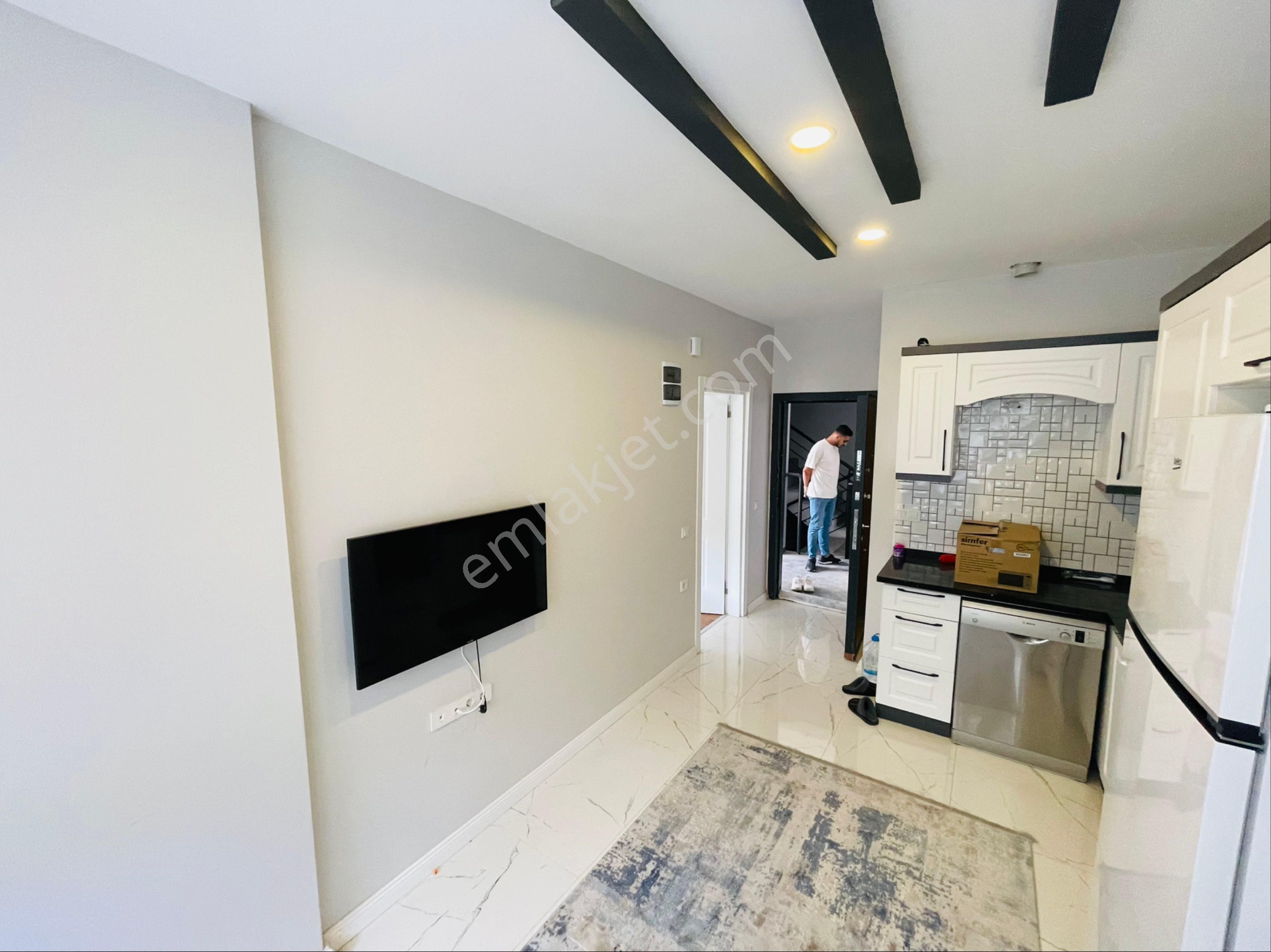 1+1 Bahçe Katı Bahçe Kullanımlı Daire