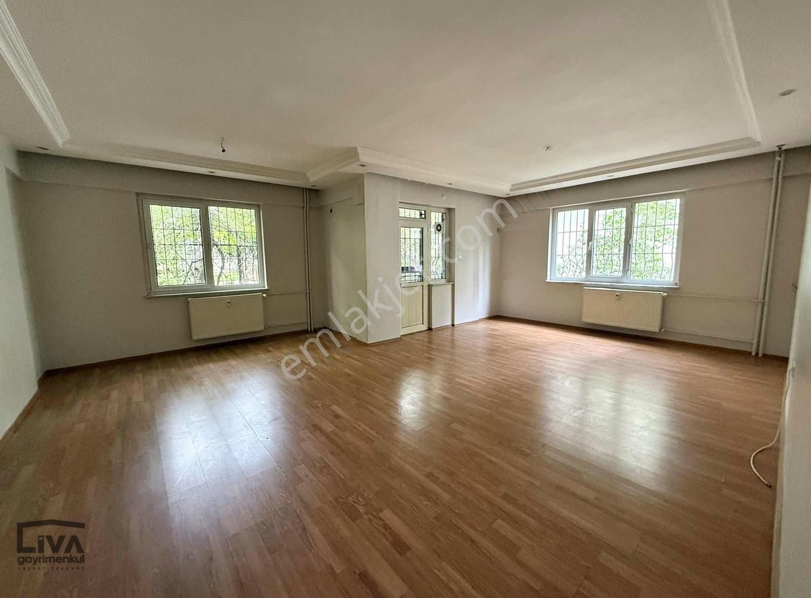 Liva'dan Foruma Yürüme Mesafesinde 3+1 170 M2 Satılık Daire