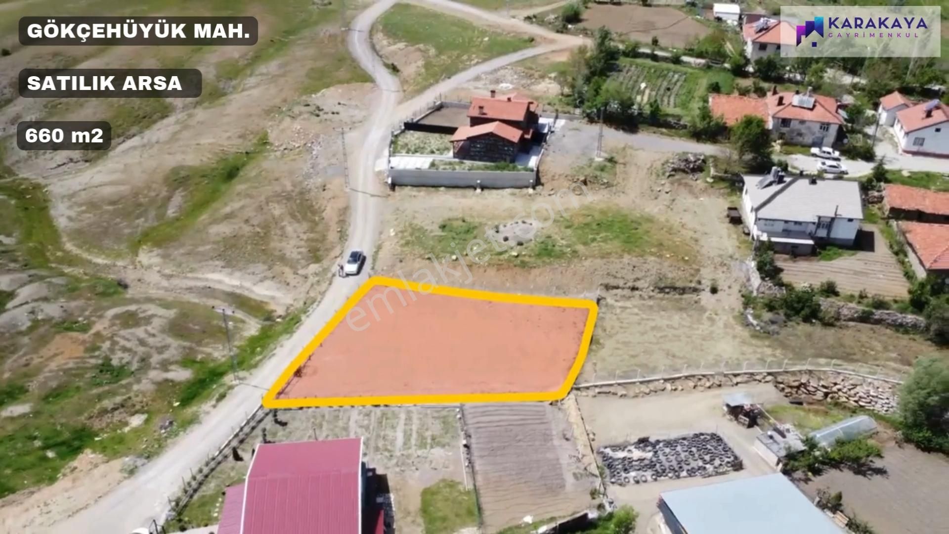 Gökçehüyük Mahallesinde Etrafı Tel İle Çevrili Hazır Arsa