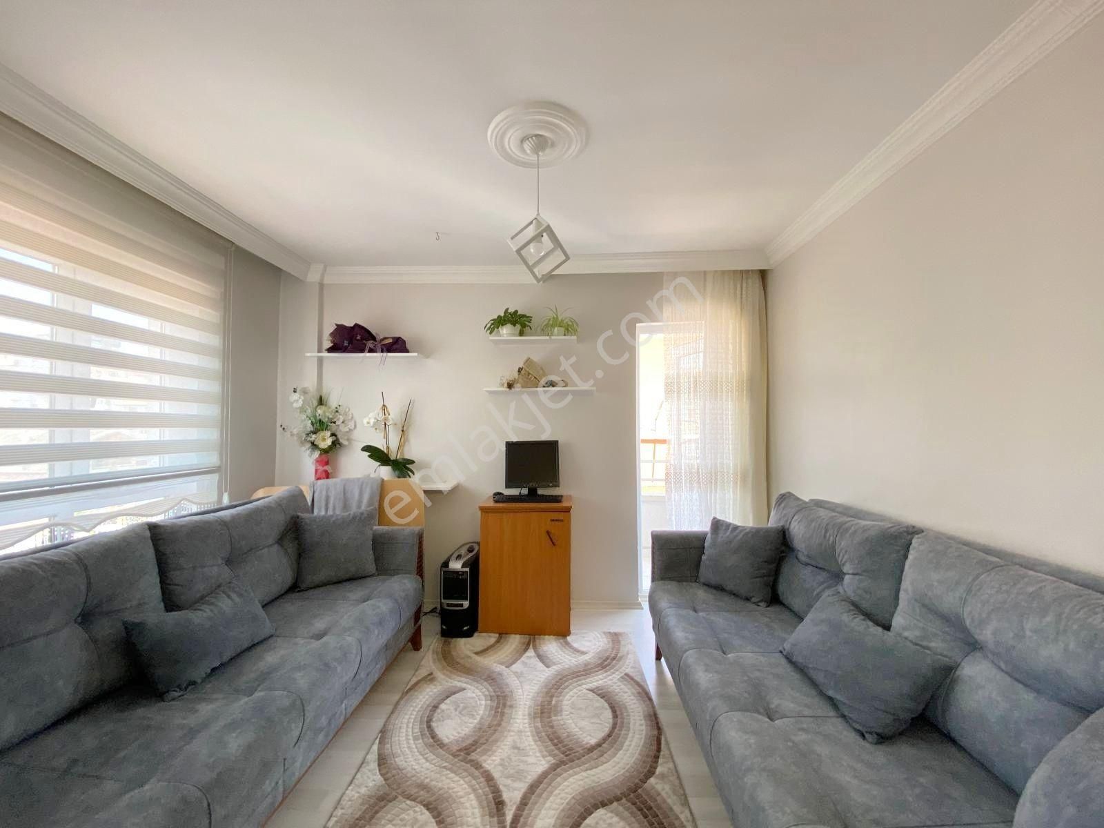 Cantanem'den 3+1 Caddeye Sıfır İskanlı Daire!