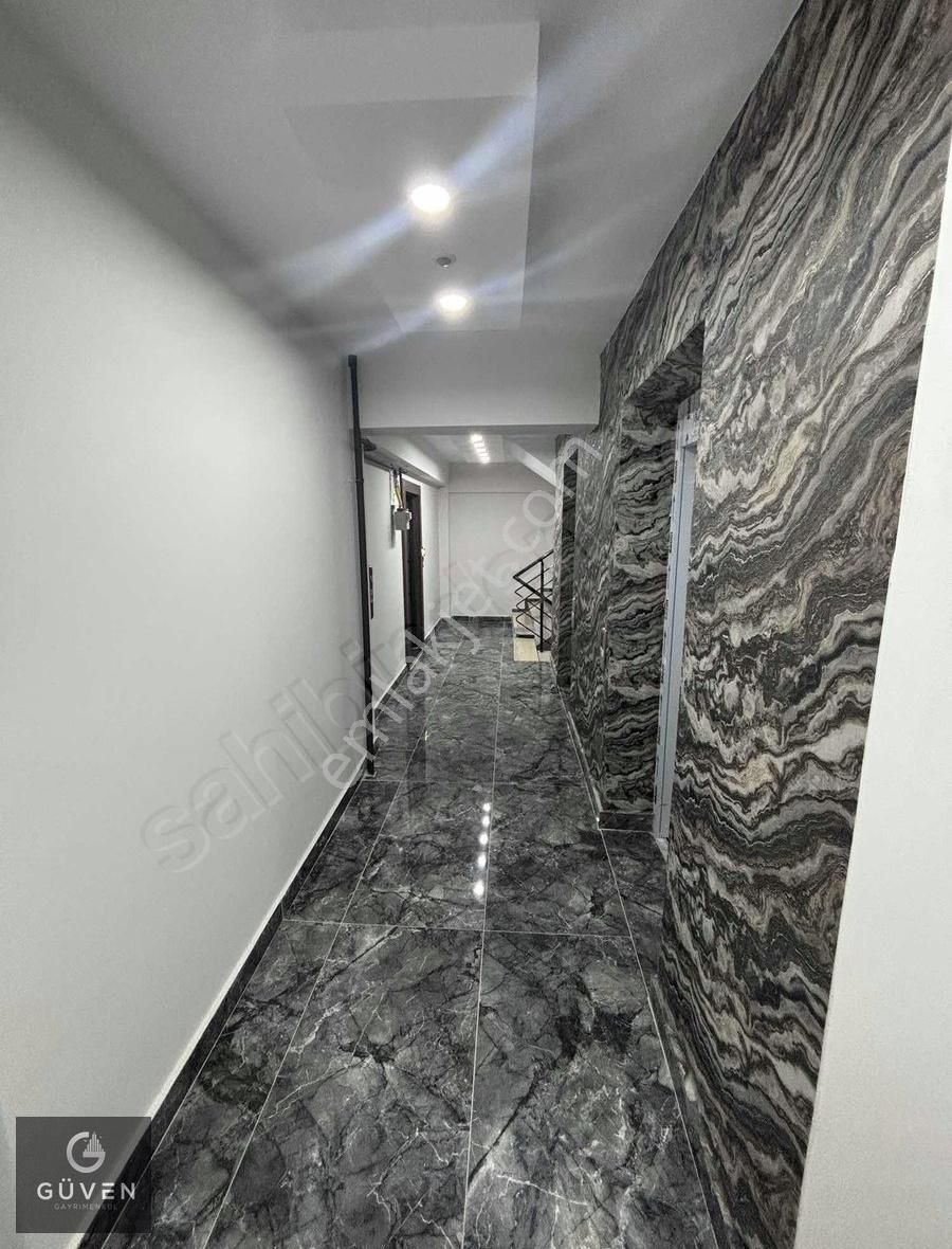 Stad İn Dibinde Stada Cephe 1*1 Sıfır Ara Kat