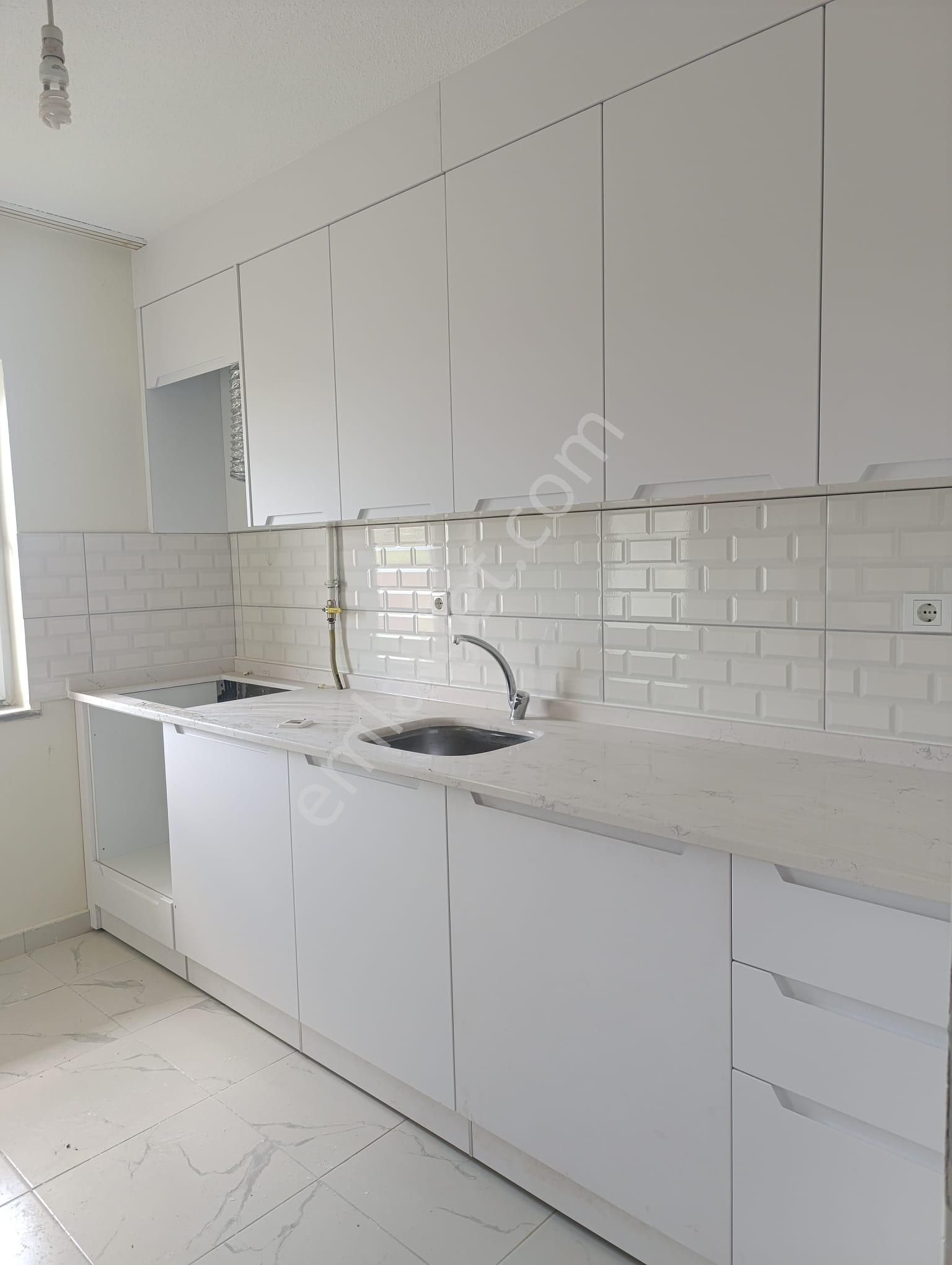 Şarkışla Hsk Rönesans Emlaktan 1. Etap Tokide Masrafsız Satılık 2+1 Daire