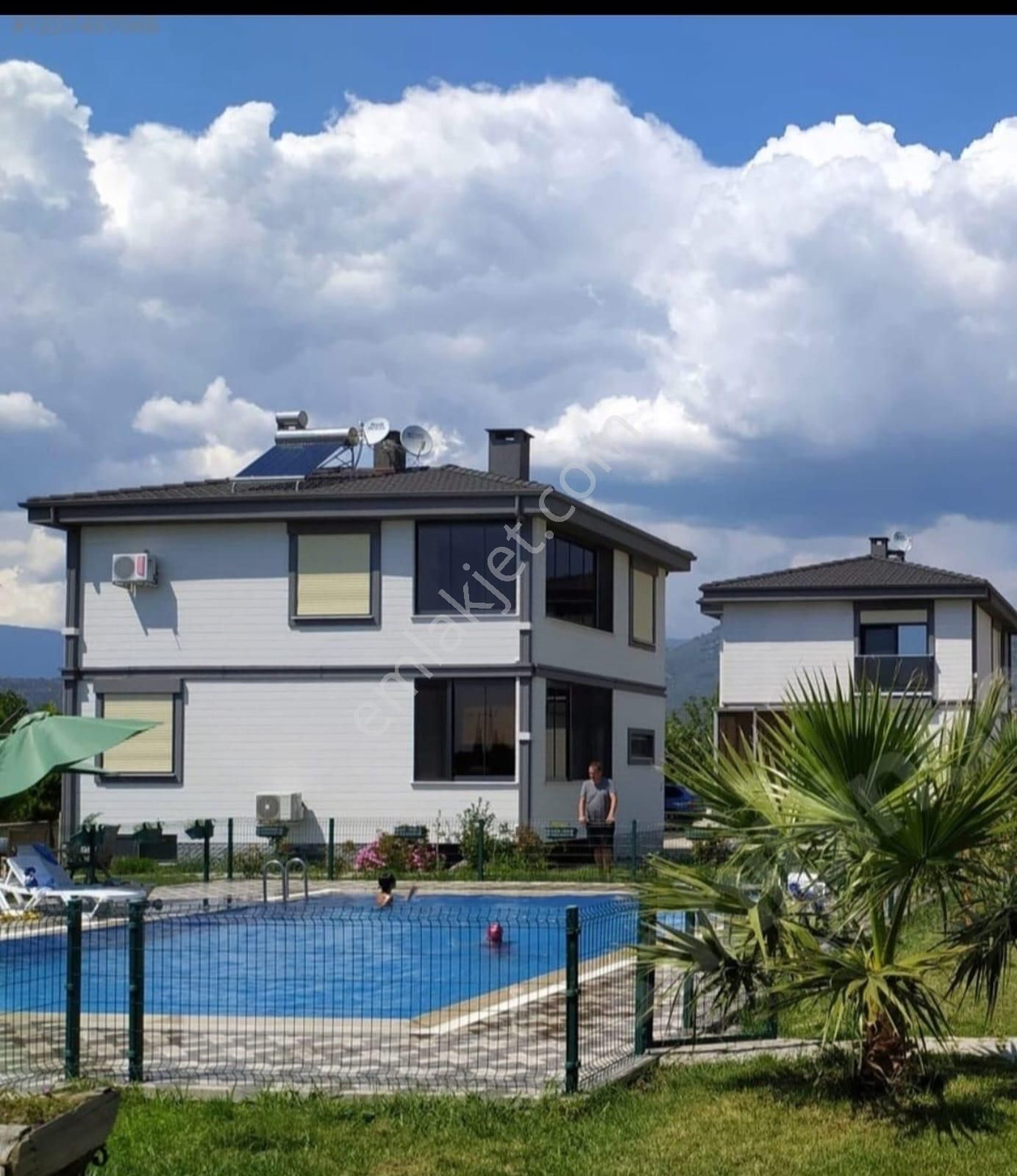 Era Söz Den Butik Sitede Köşe Konumlu Ortak Havuzlu Modern Villa
