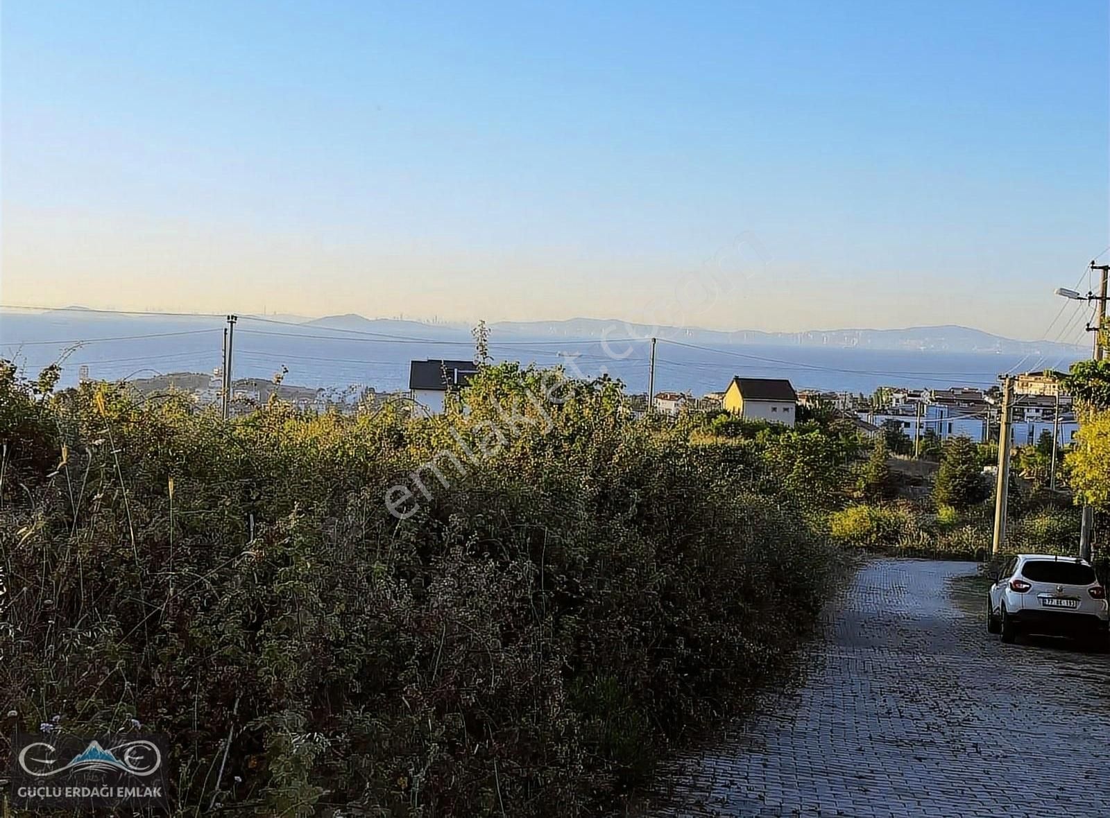 Satlık 2900m² Arsa Çınarcık Çalıca 'da Güçlü Erdağı Emlak 'tan