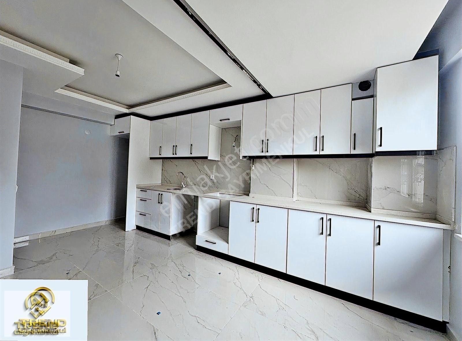 Bandırma Trend Emlaktan 3+1 150 M2 Ön Cephe Sıfır Satılık Daire!