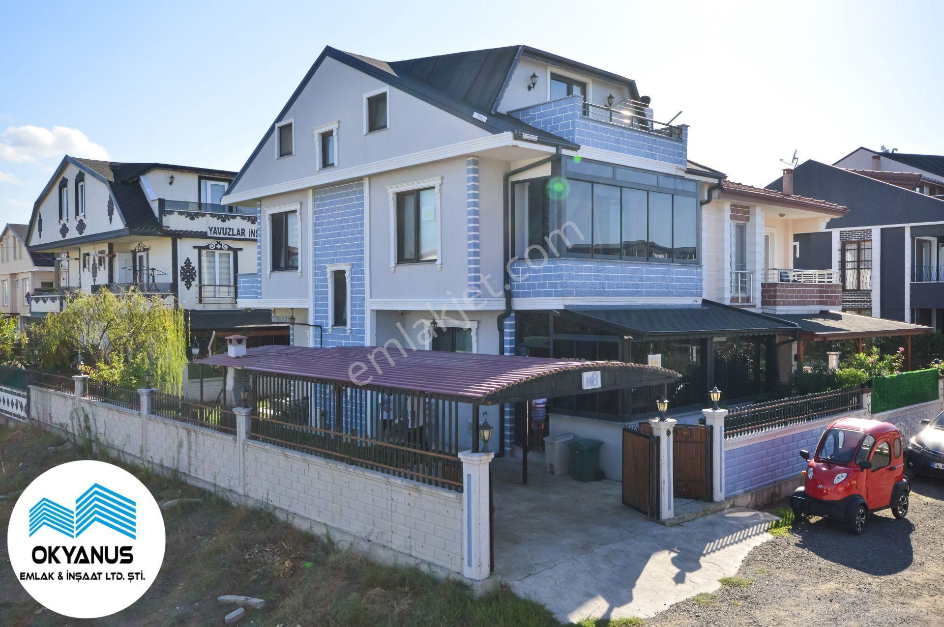 🪞🎯 Lüks Yaşamın En Yüksek Noktası: 5+1 Villa Sizi Bekliyor!