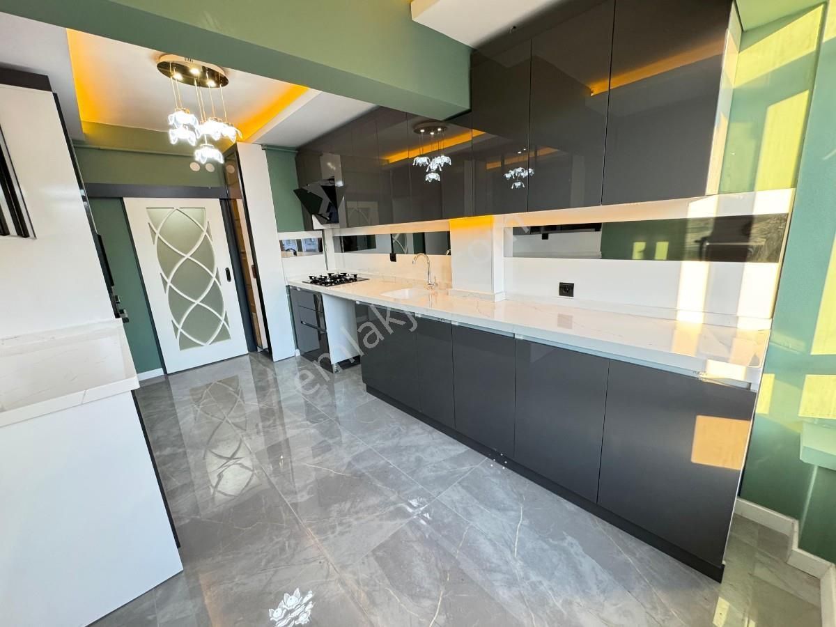 Sincan Selçuklu Mah 3+1 Şık Tasarımlı Asansörlü Ön Cephe Daire
