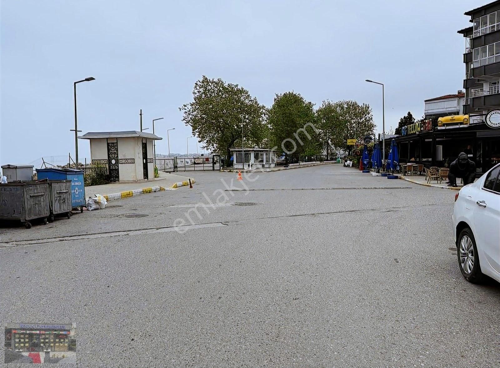 Çınarcık Merkezde Denize Sıfır Kelepir Satılık Daire