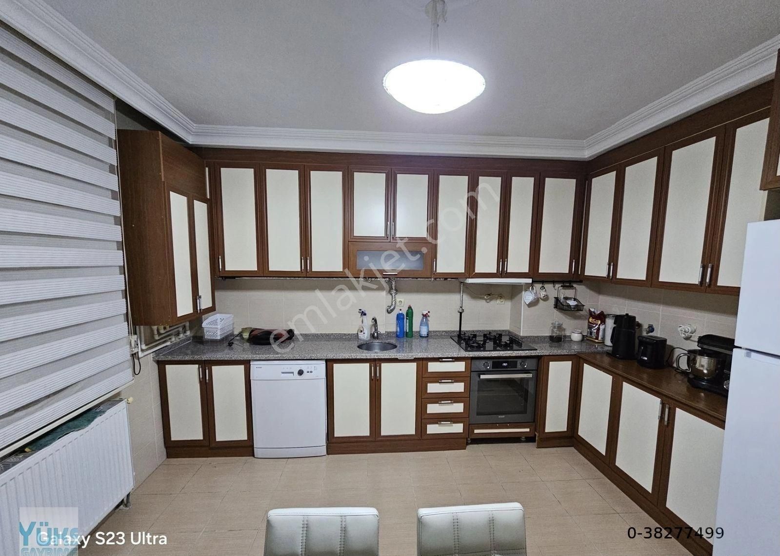 Denizli Selçukbey De Site İçinde 3+1 Gül Meydanına Yakın Masrafsız Satılık Arakat Daire