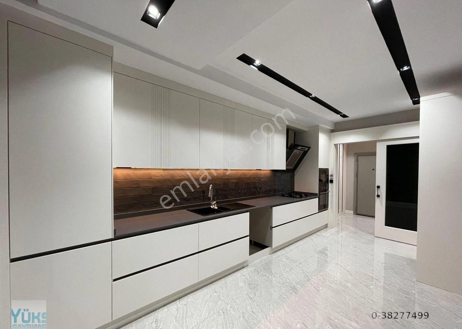 Denizli Selçukbey De 3+1 170 M2 Önü Açık Mükemmel Konumda Daireler