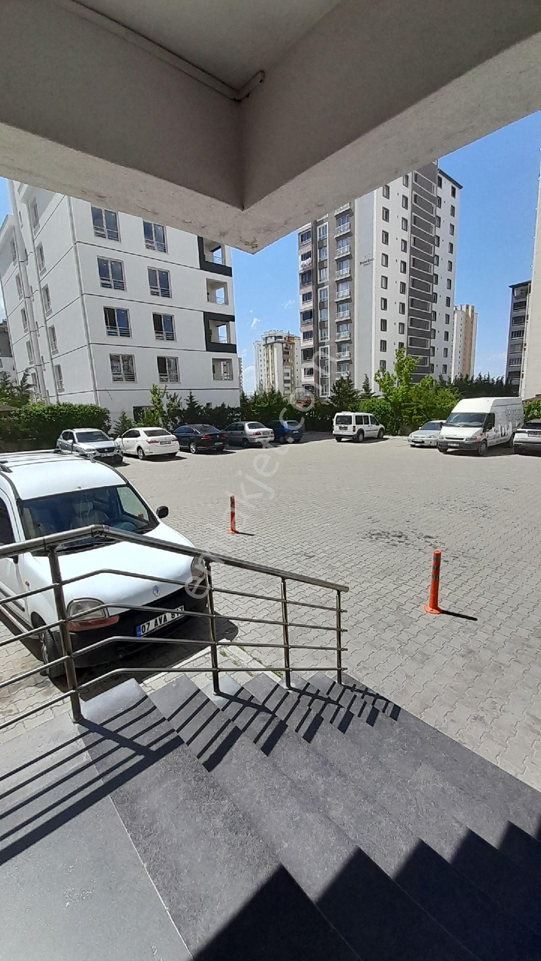 Demokrasi Mahallesi Guney Cephe Yapsat Boş Daire