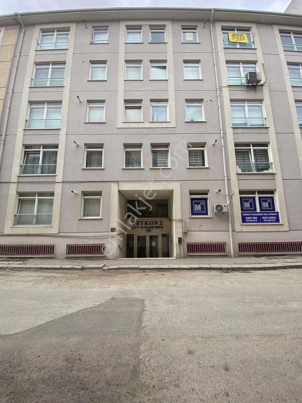 Adliyeye Çok Yakın Satılık 3+1 Bakımlı Daire
