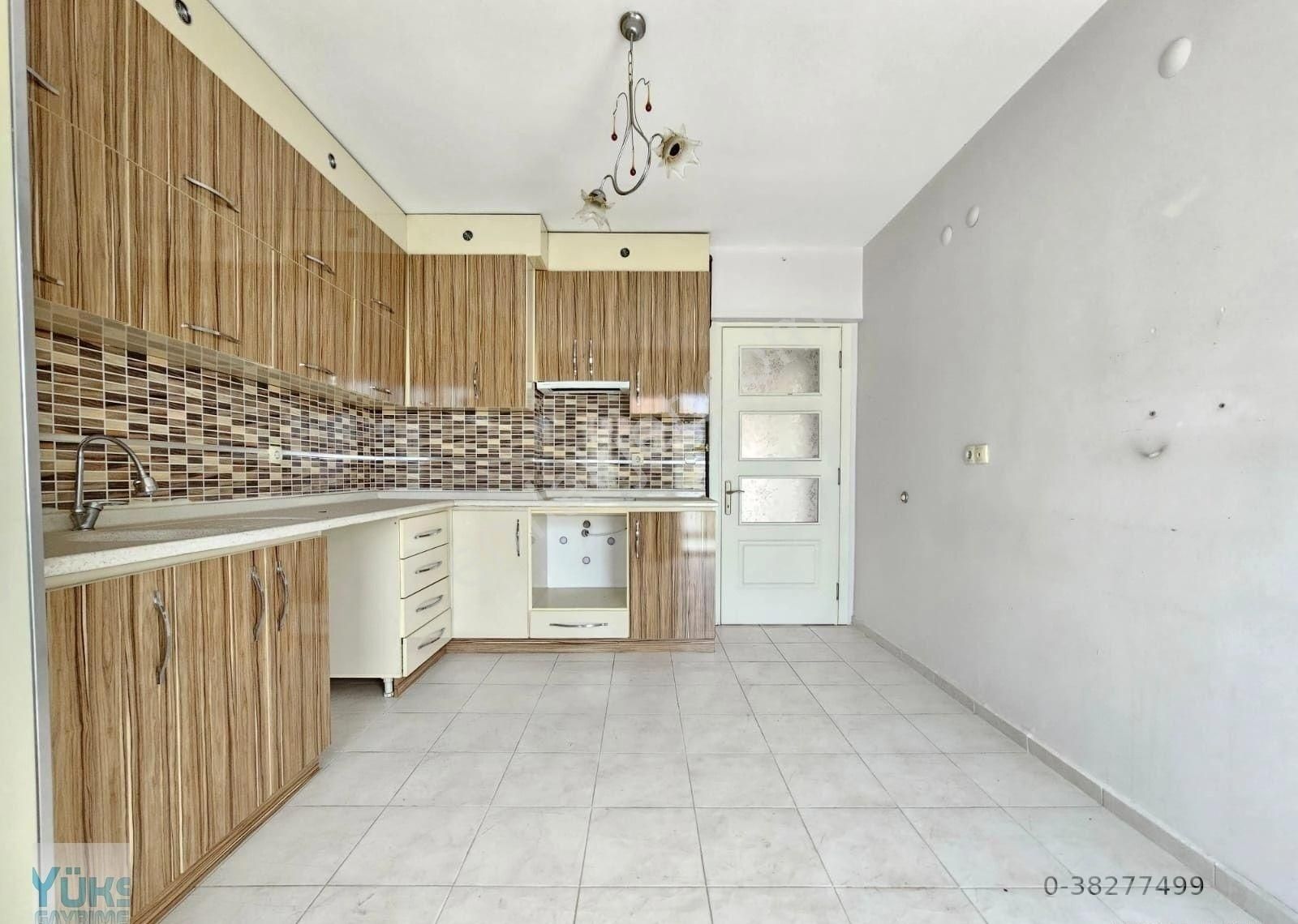 Denizli Selçukbey De 3+1 170 M2 Masrafsız Köşe Başı Acil Satılık Daire