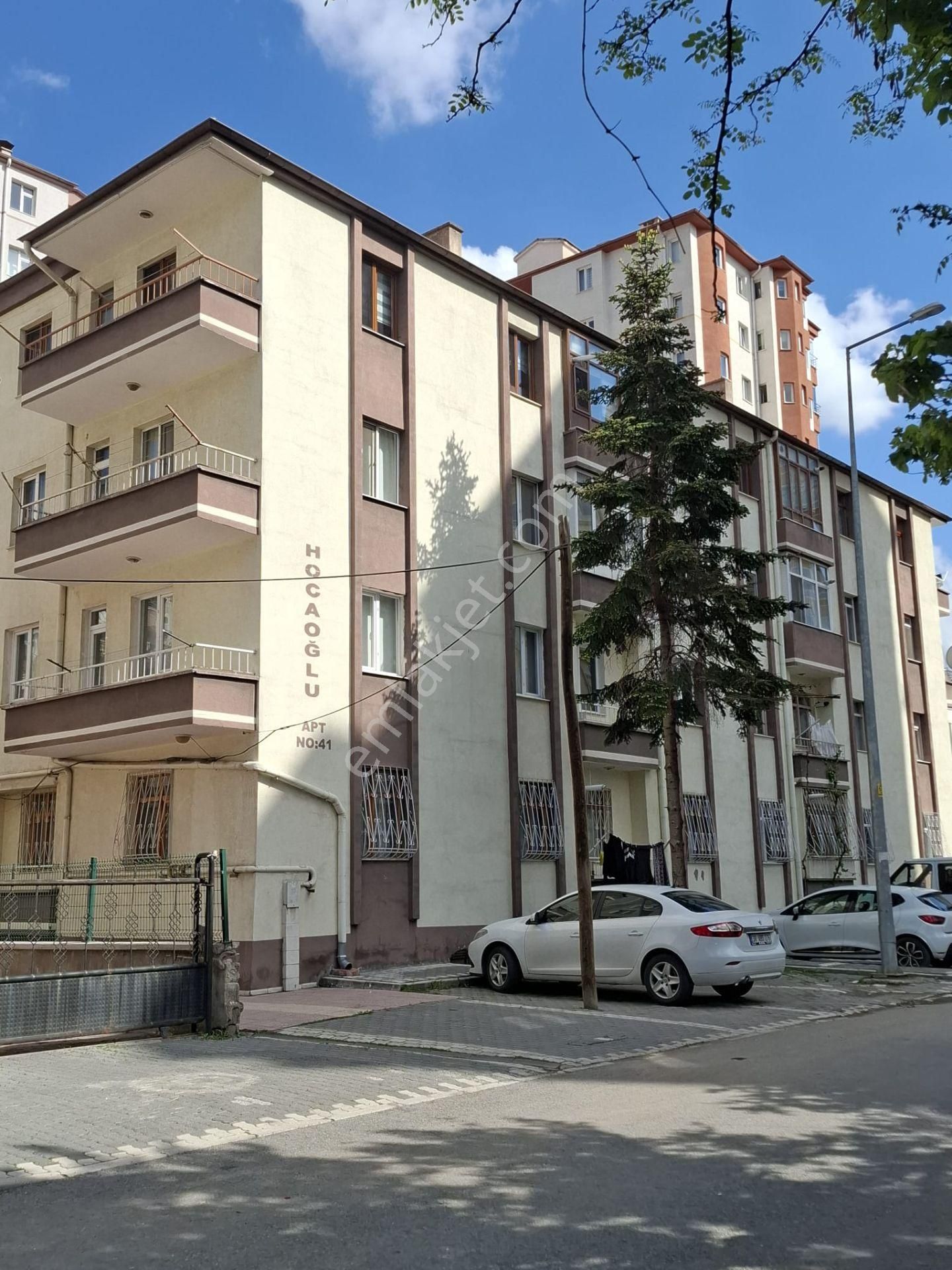 Melıkgazı Esenyurt Mahhallesınde Mıllet Bahçesı Yanı Satılık 3+1 Daıre