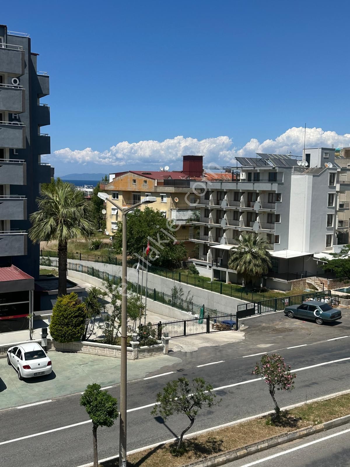 Kuşadası Güzelçamlı Ana Cadde Üzerinde Zeus Mağarasına Yakın Satılık Sıfır 2+1 Daire