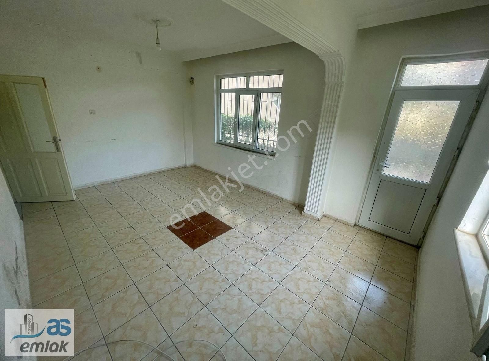 Side Mah Çağdaş Market Yanı Kiralık 2+1 Daire Yüksek Giriş